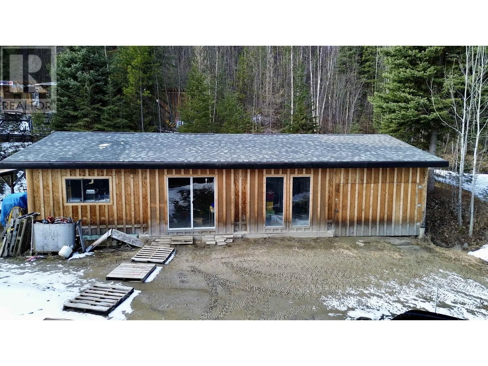 3561 CANIM-HENDRIX LAKE ROAD