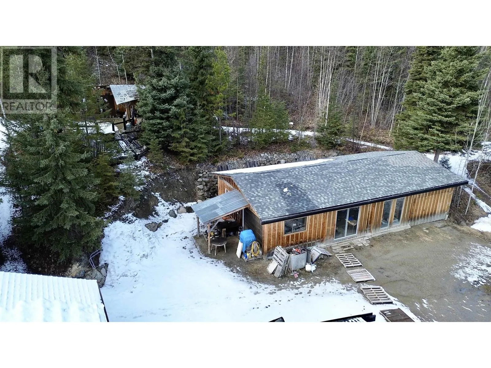 3561 CANIM-HENDRIX LAKE ROAD