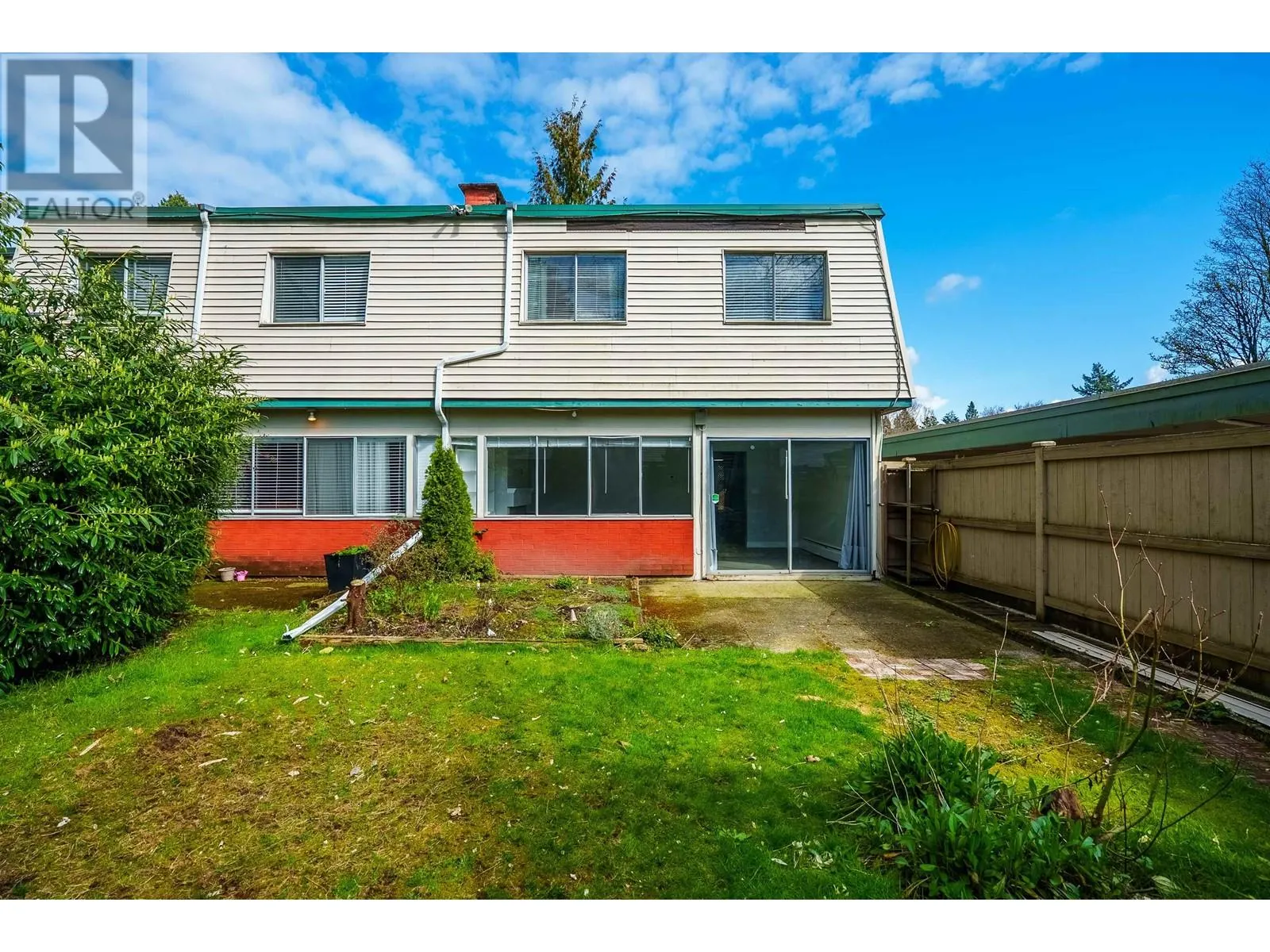 2645 WESTVIEW DRIVE