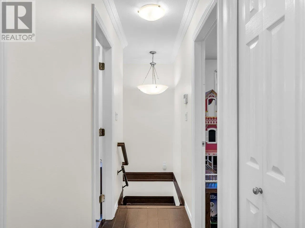 1 4689 CANADA WAY