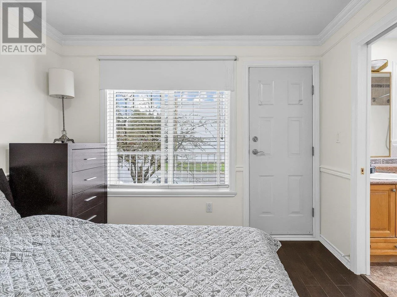 1 4689 CANADA WAY