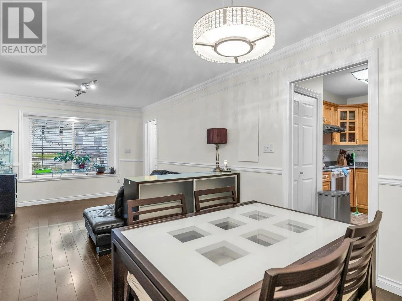 1 4689 CANADA WAY