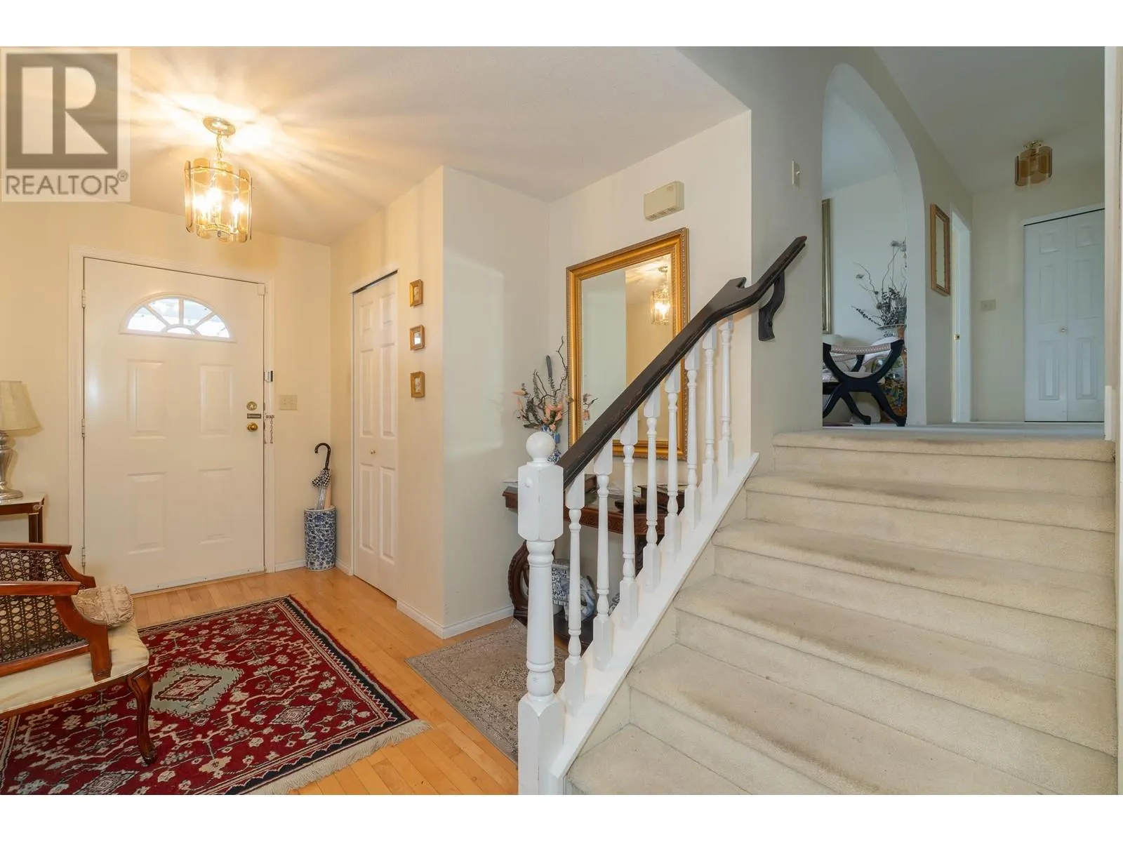 100 E KENSINGTON ROAD