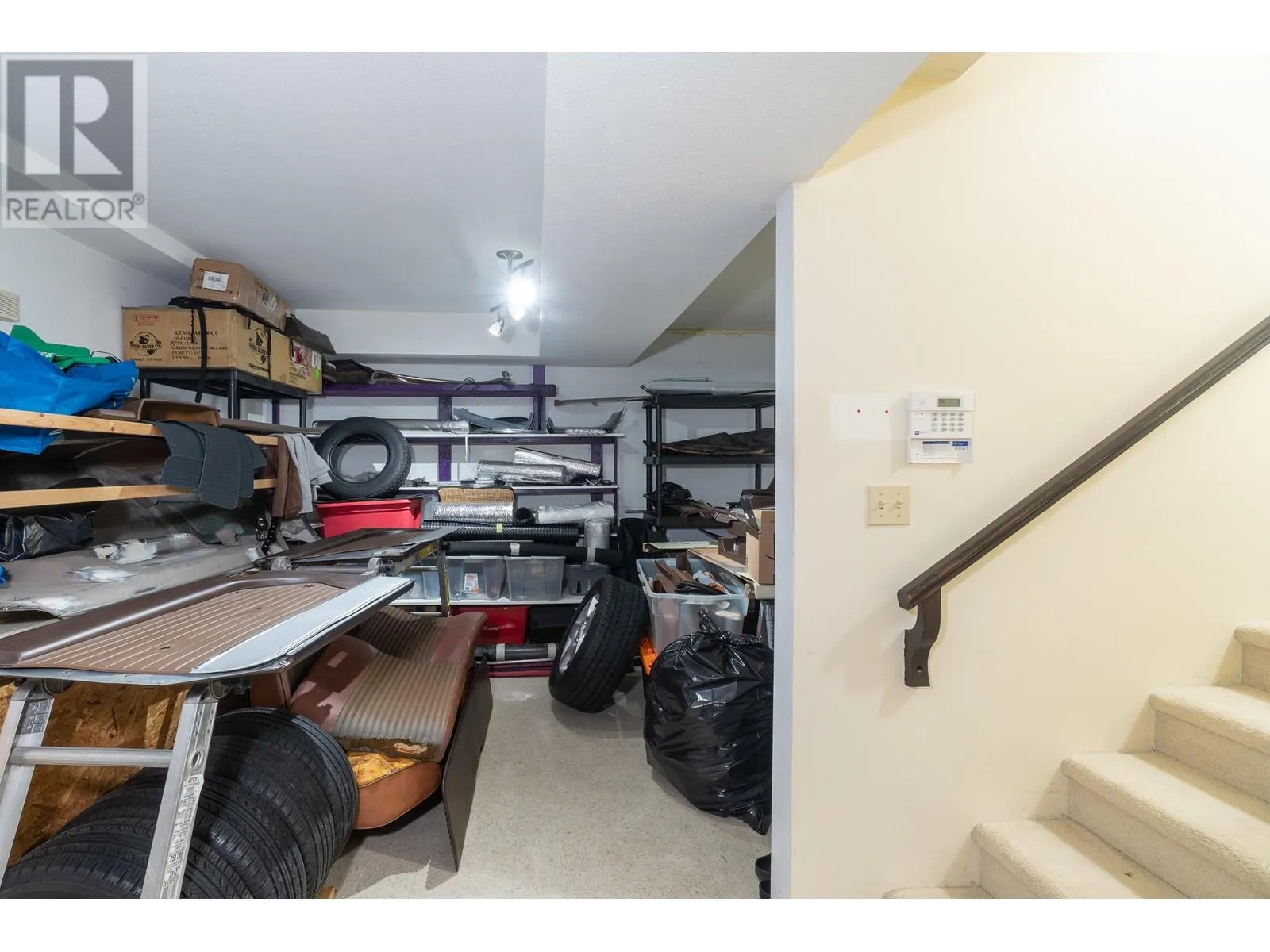100 E KENSINGTON ROAD