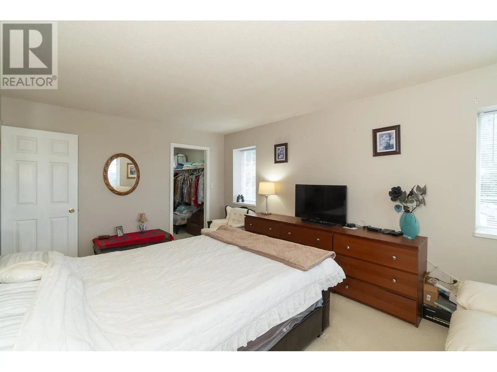 100 E KENSINGTON ROAD