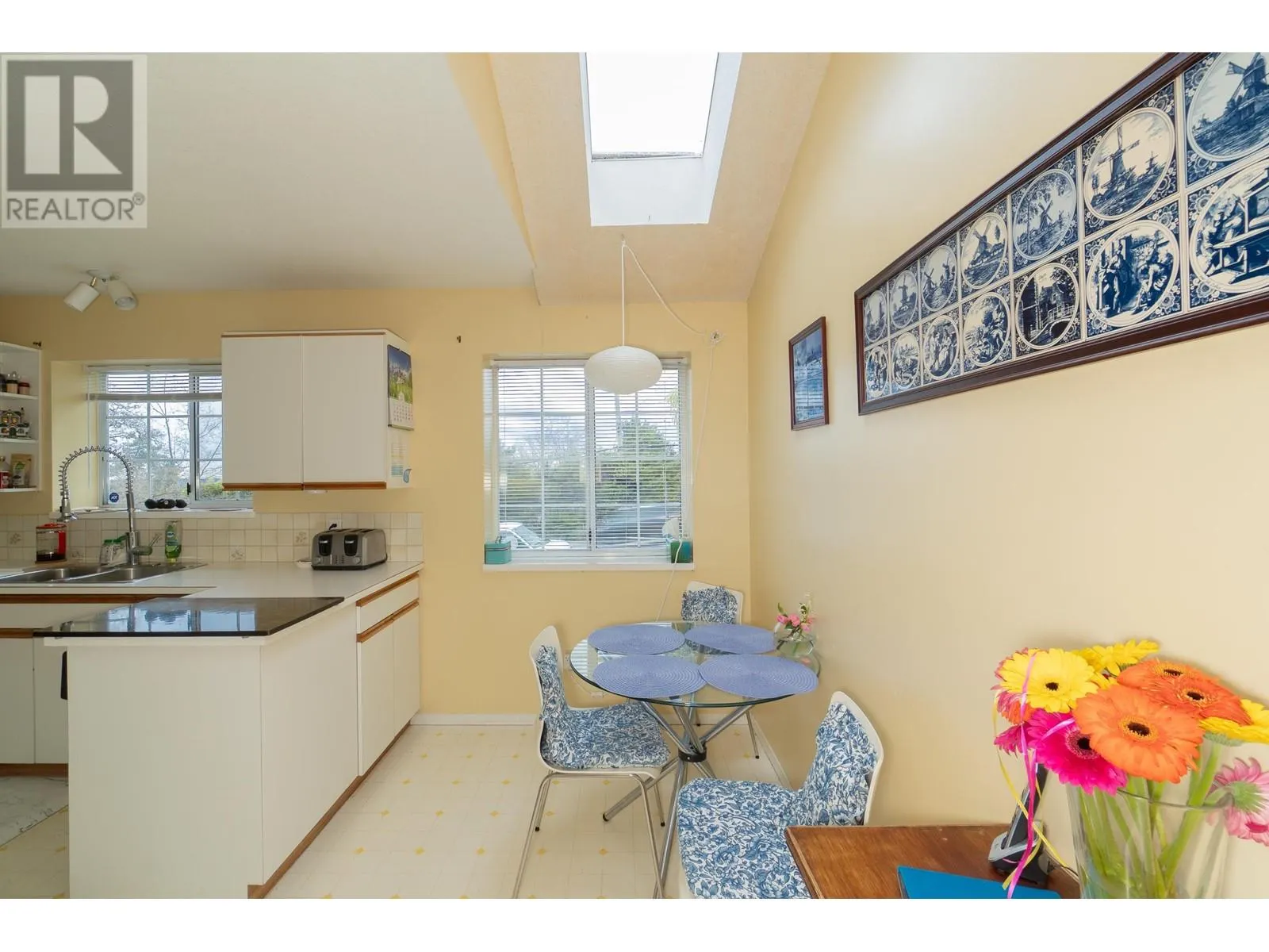 100 E KENSINGTON ROAD