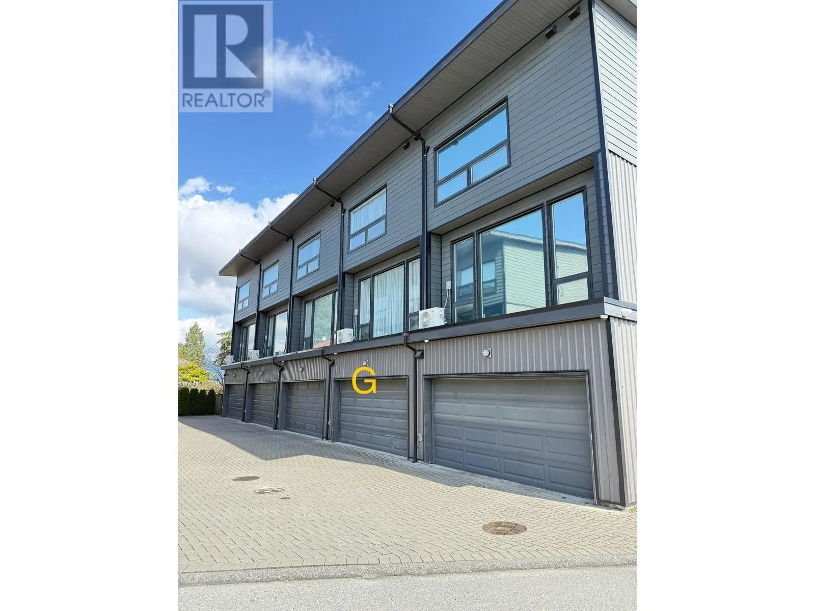 G 6688 DUFFERIN AVENUE