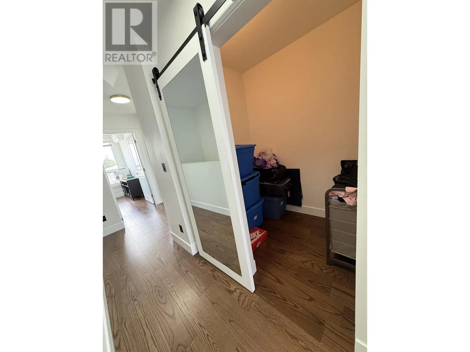 G 6688 DUFFERIN AVENUE