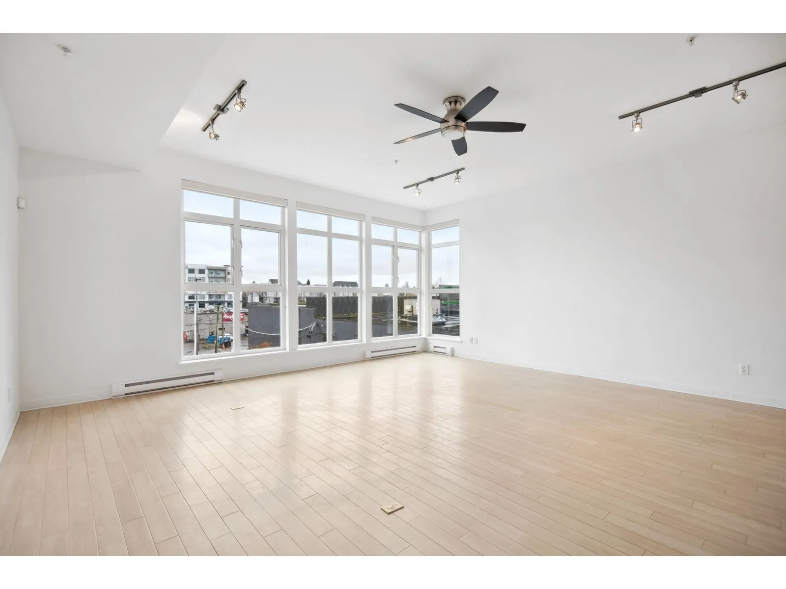 308 20238 FRASER HIGHWAY