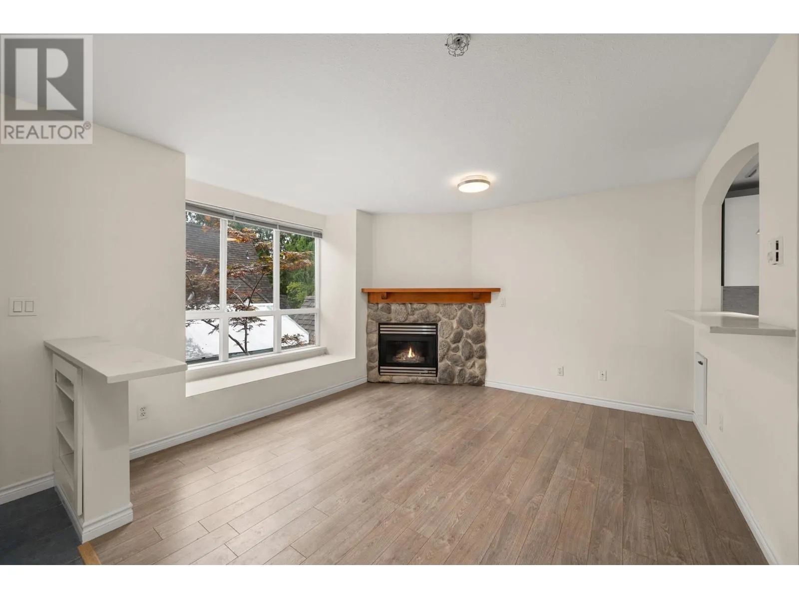 15 1005 LYNN VALLEY ROAD
