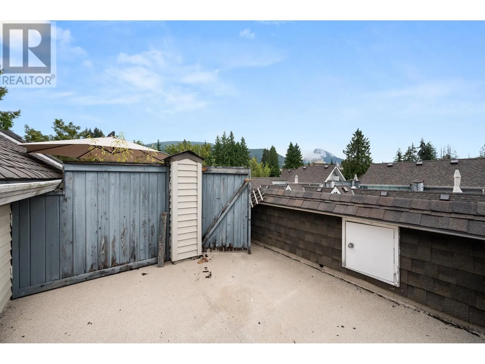 15 1005 LYNN VALLEY ROAD