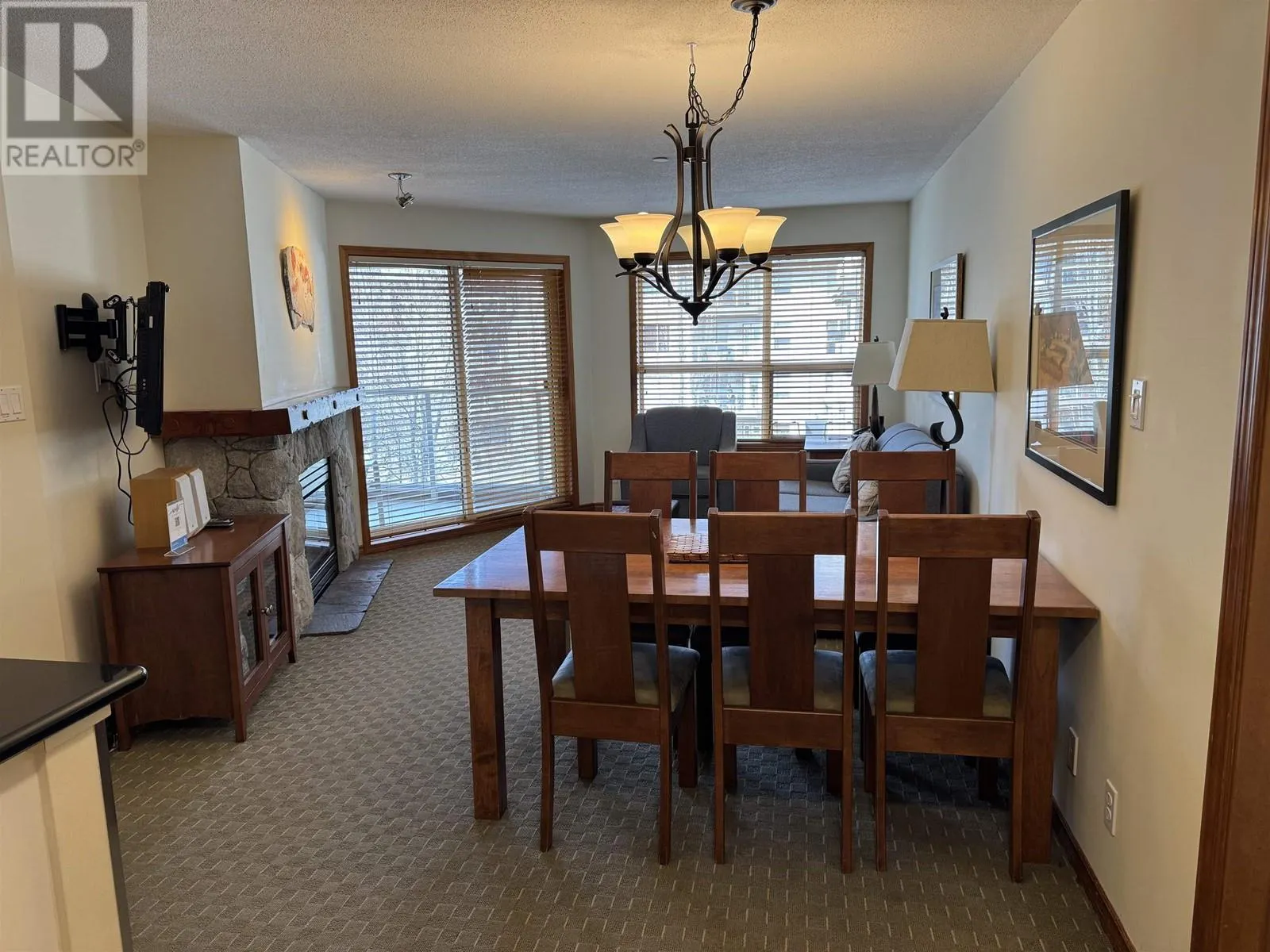 363(39) 4800 SPEARHEAD DRIVE