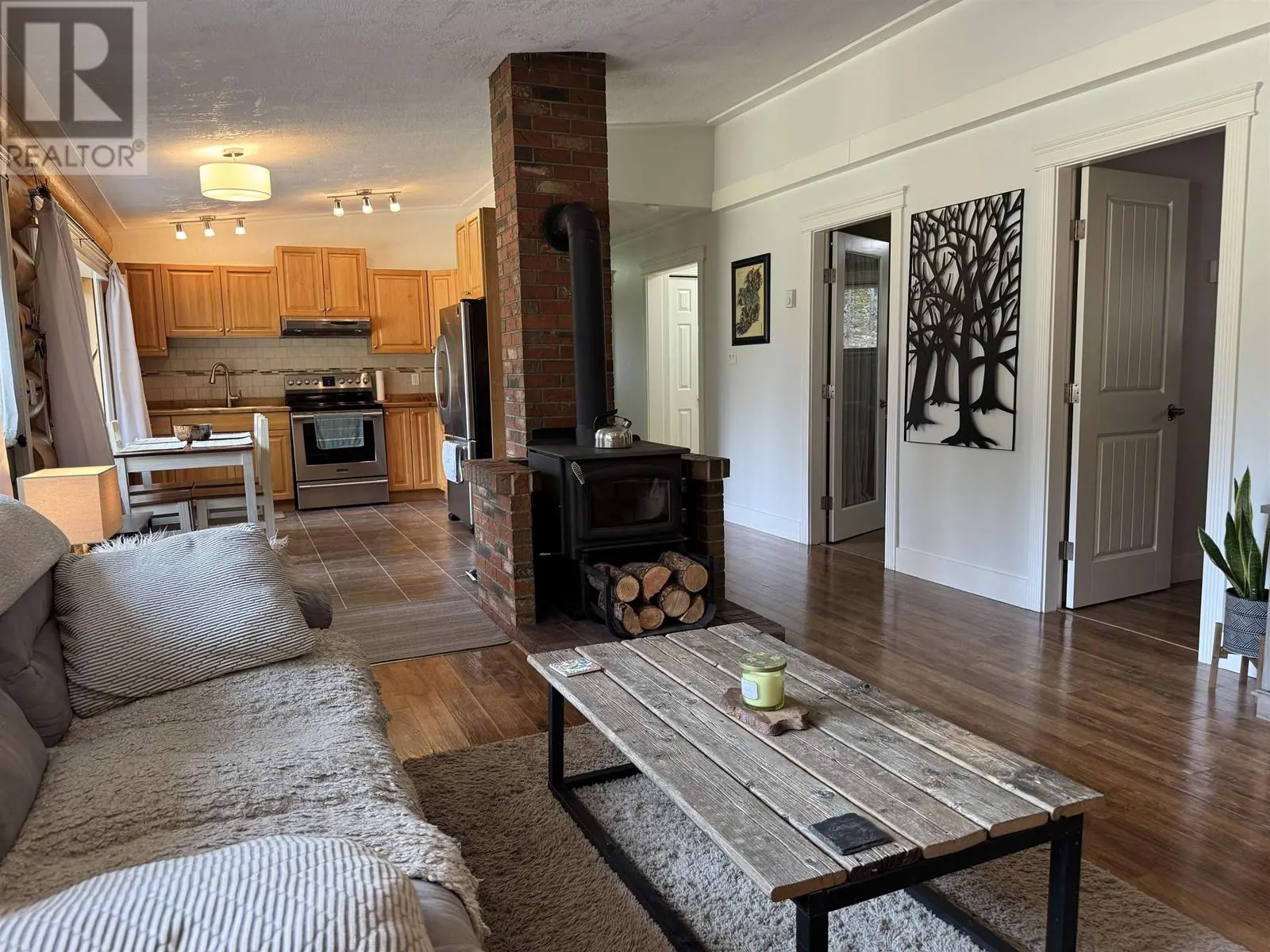 905 CENTAUR DRIVE