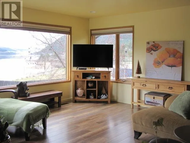 1273 SOUTH LAKESIDE DRIVE