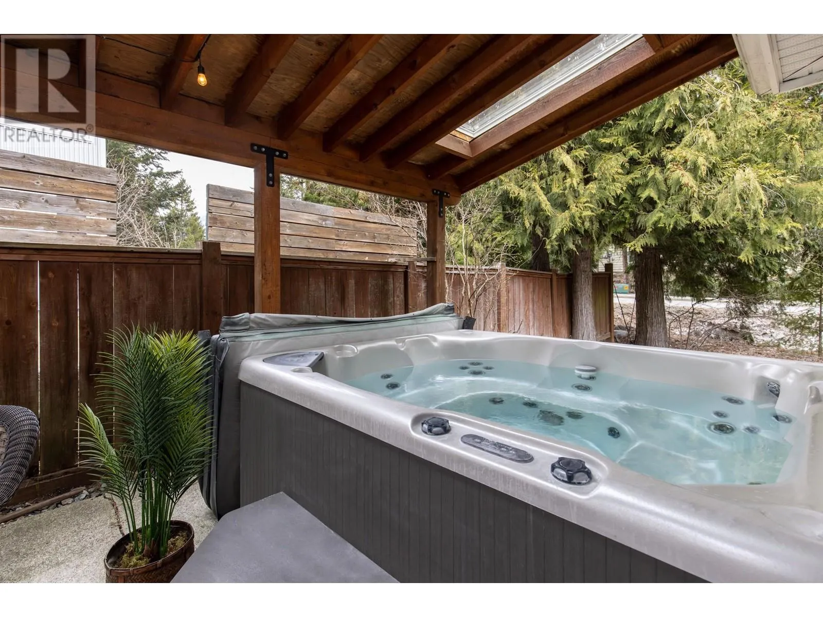 7443 DOGWOOD STREET