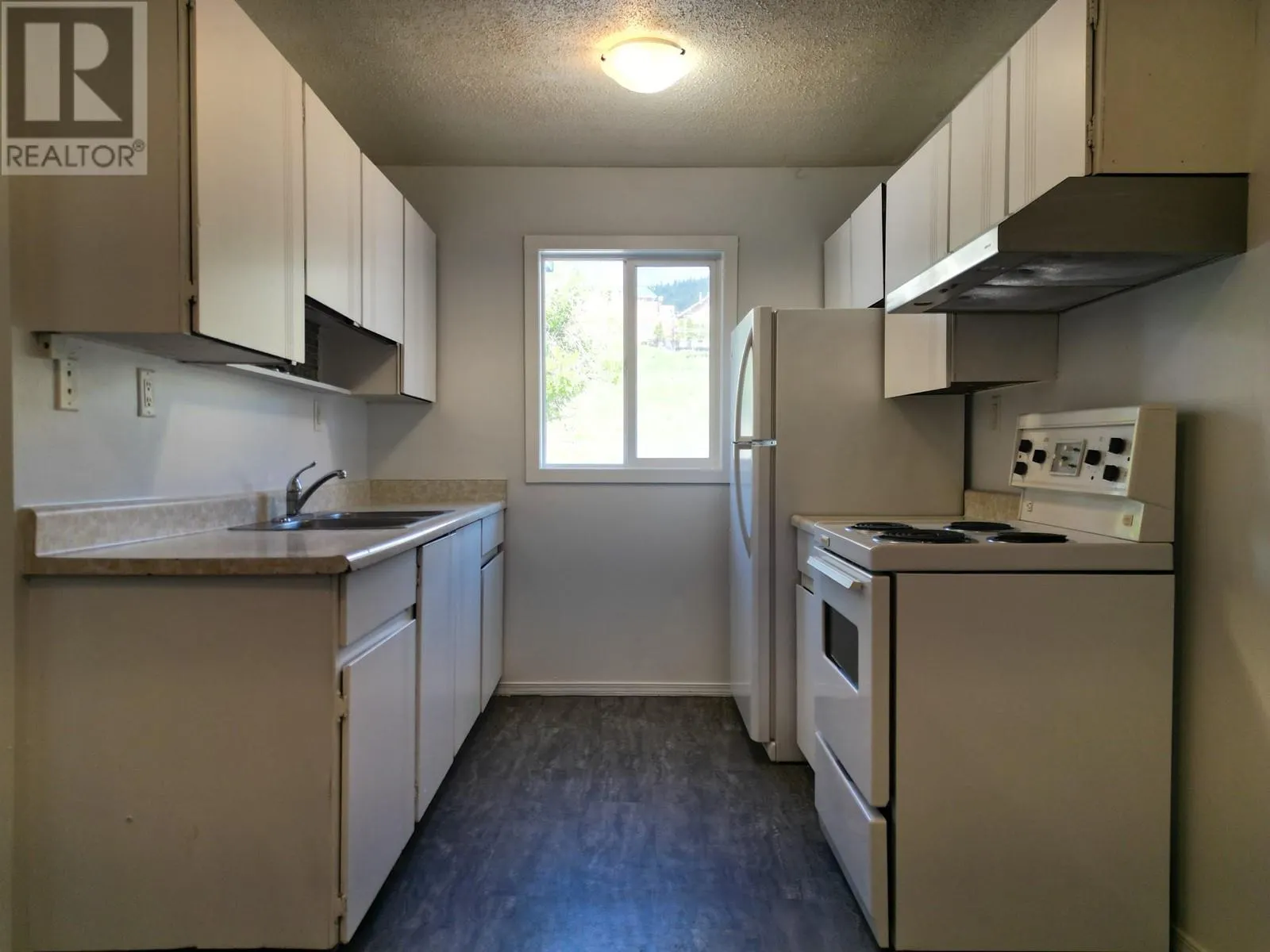 60 605 CARSON DRIVE