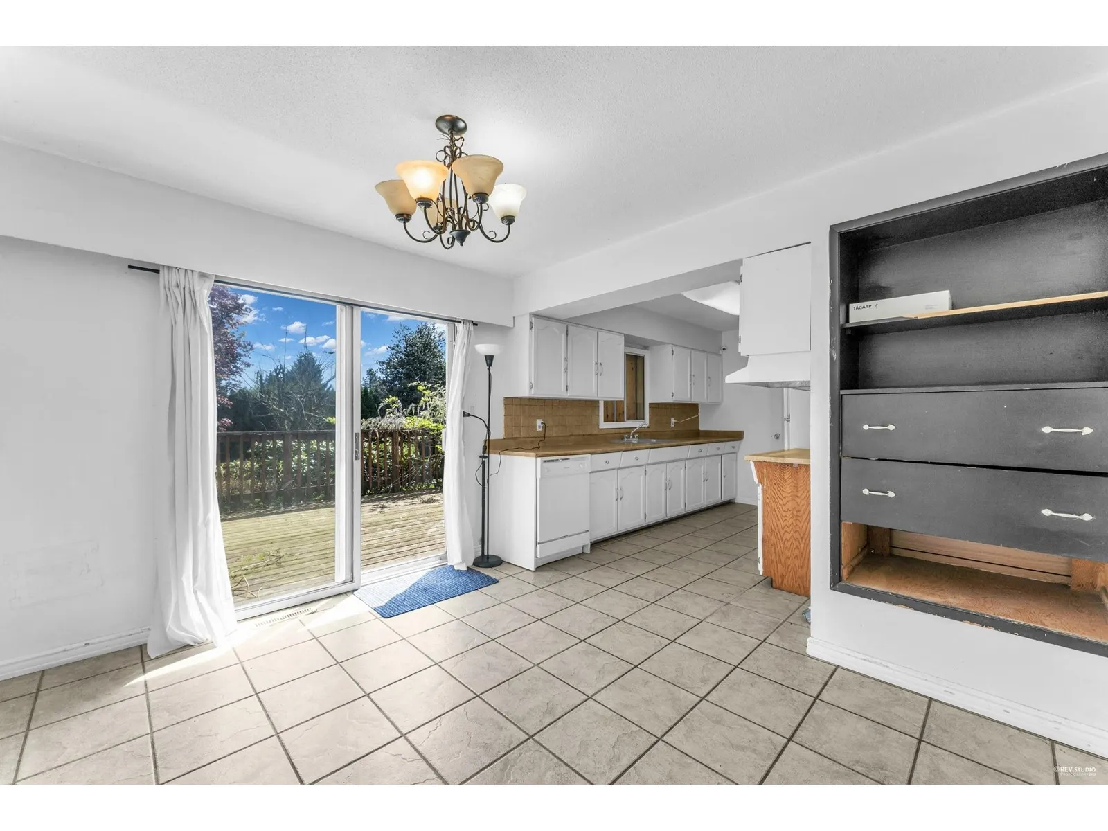 9710 CARLETON STREET|Chilliwack Proper East