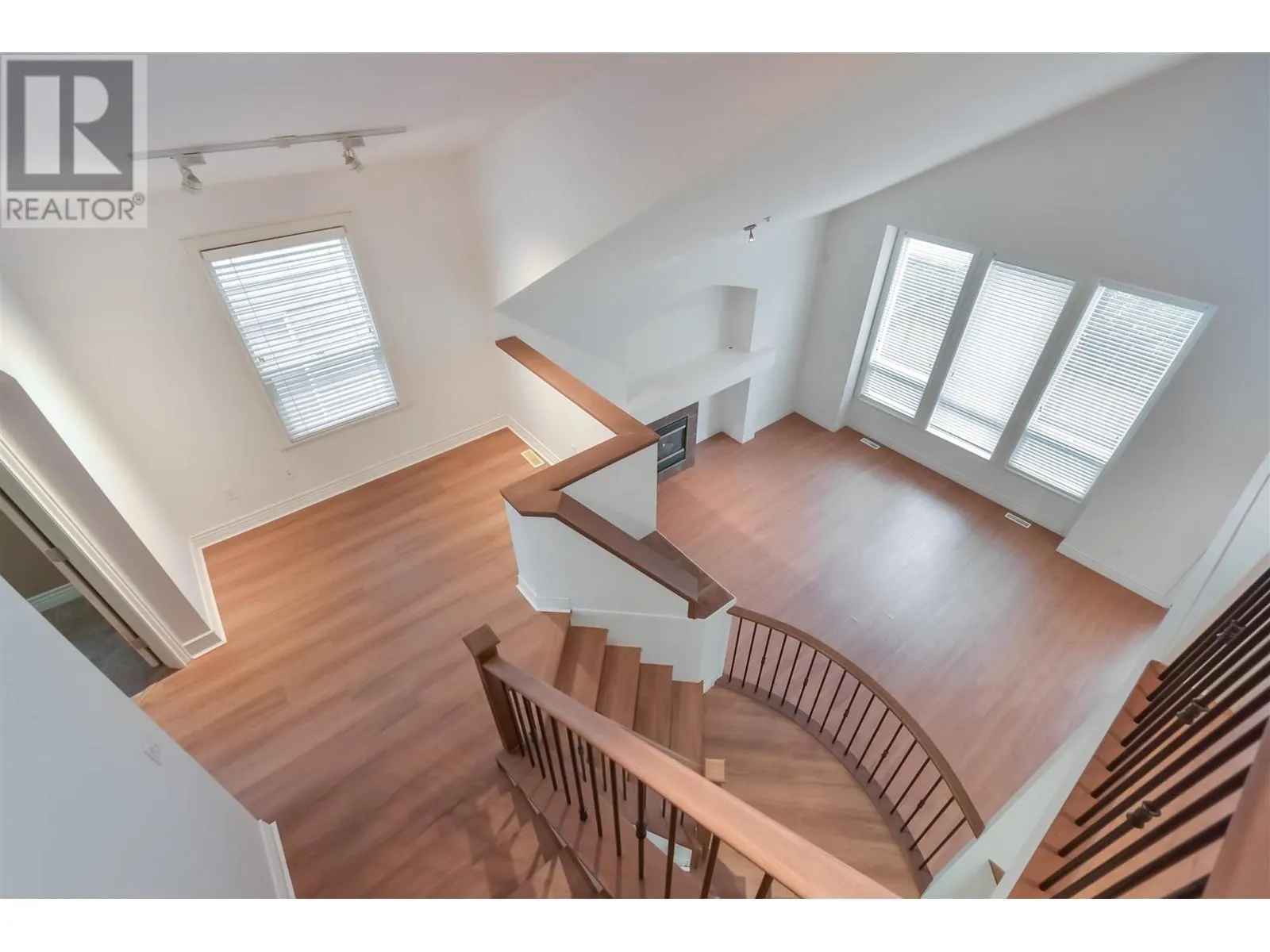 19243 FIELDSTONE WALK