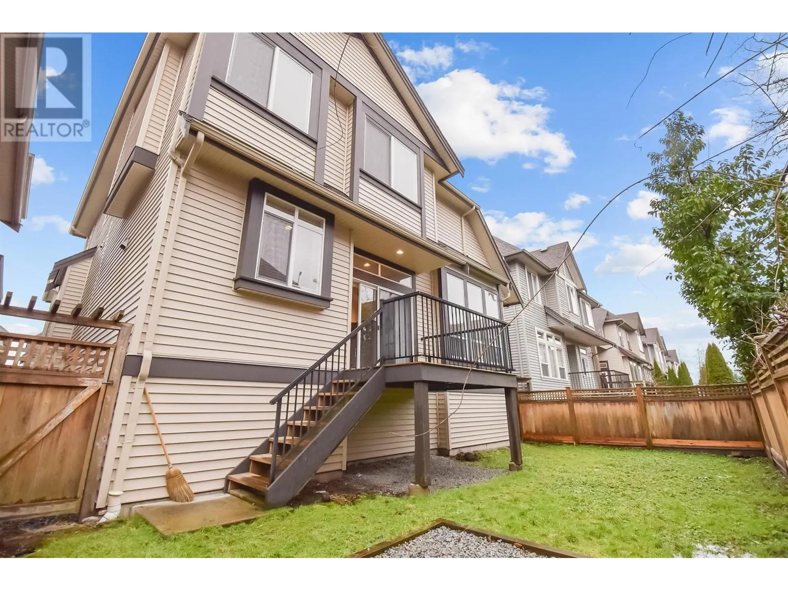 19243 FIELDSTONE WALK