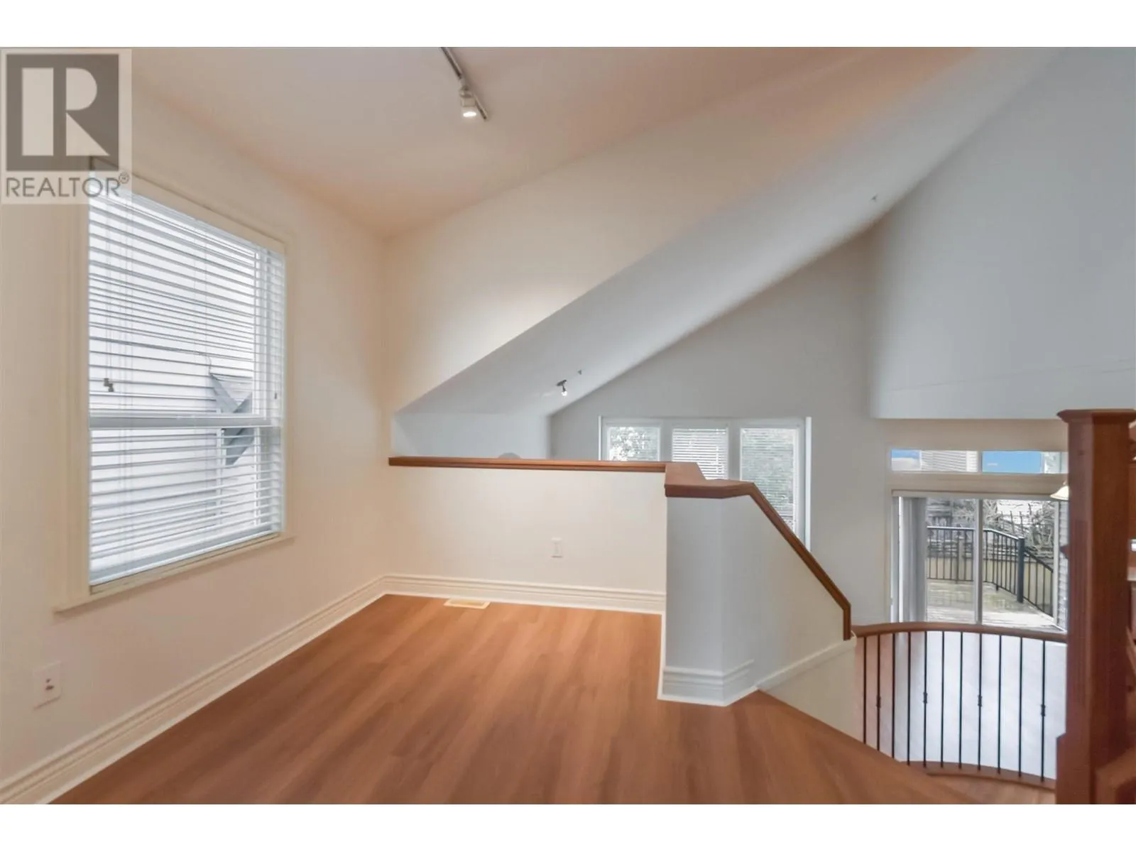 19243 FIELDSTONE WALK