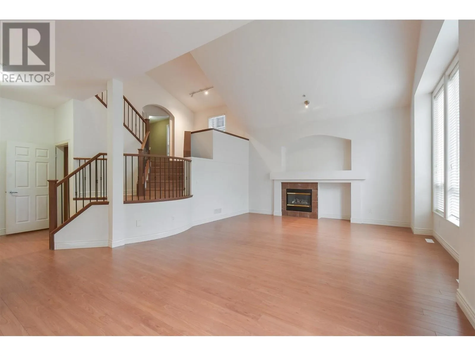 19243 FIELDSTONE WALK
