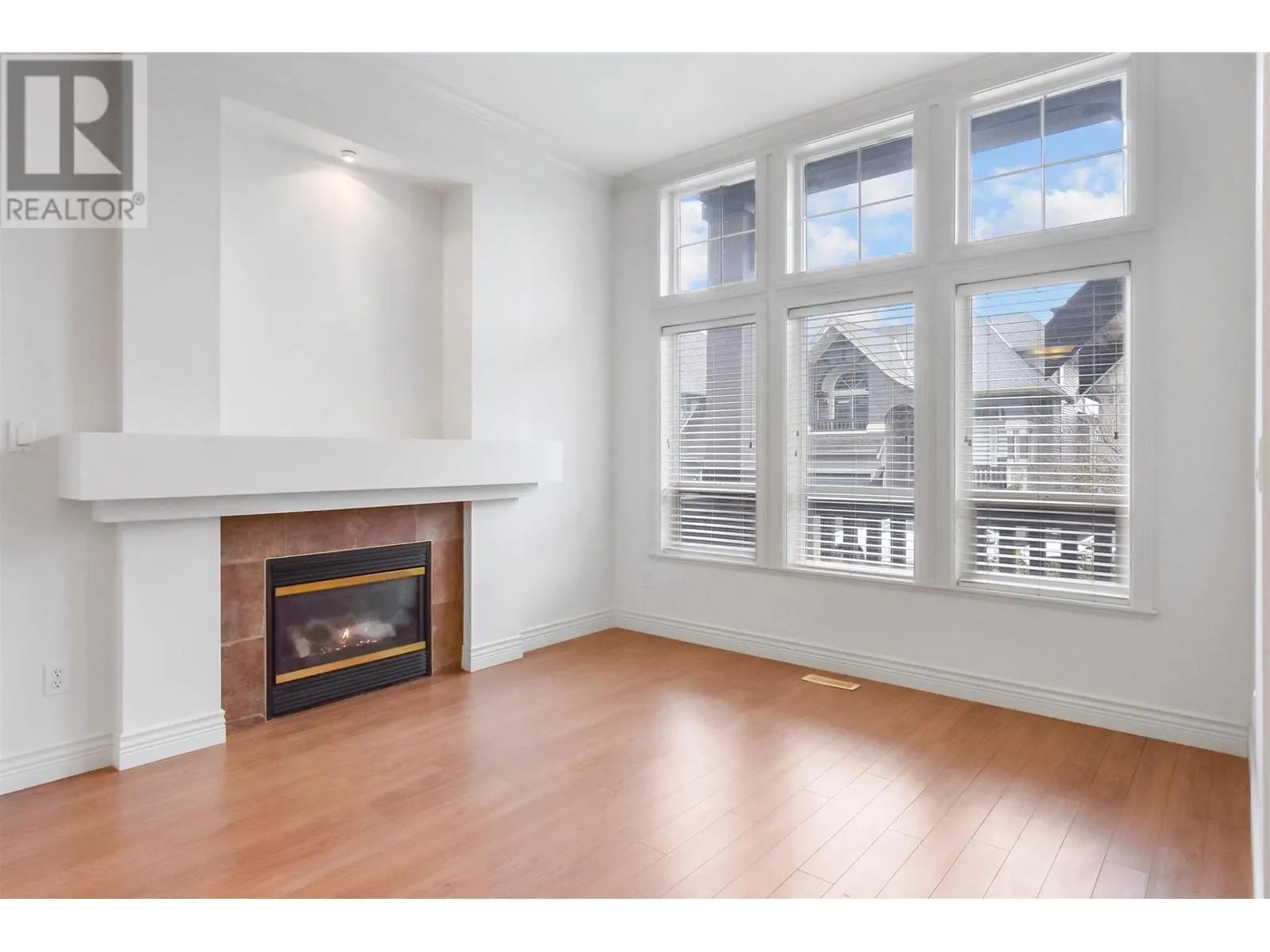 19243 FIELDSTONE WALK