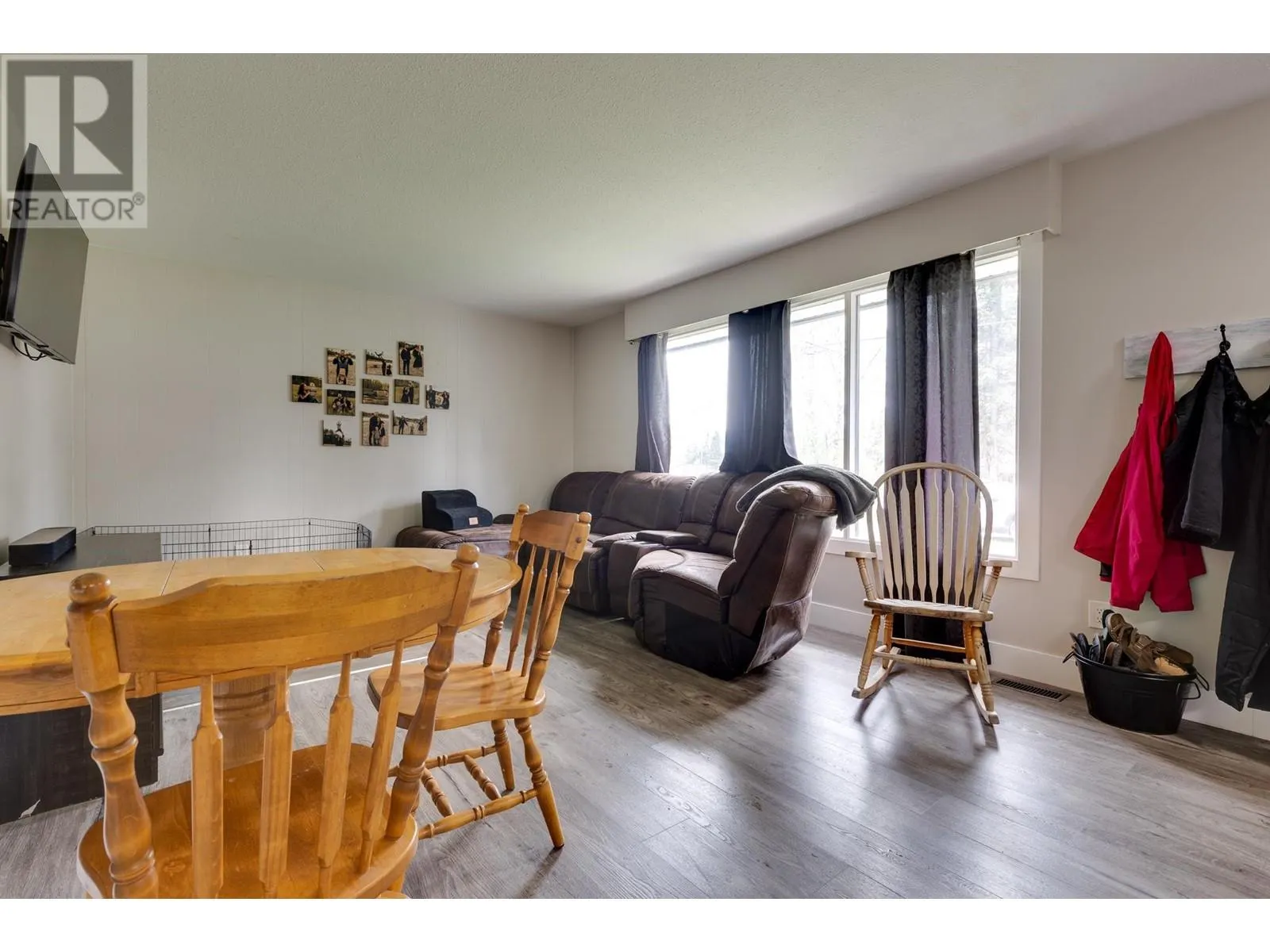 3556 WILLOWDALE DRIVE