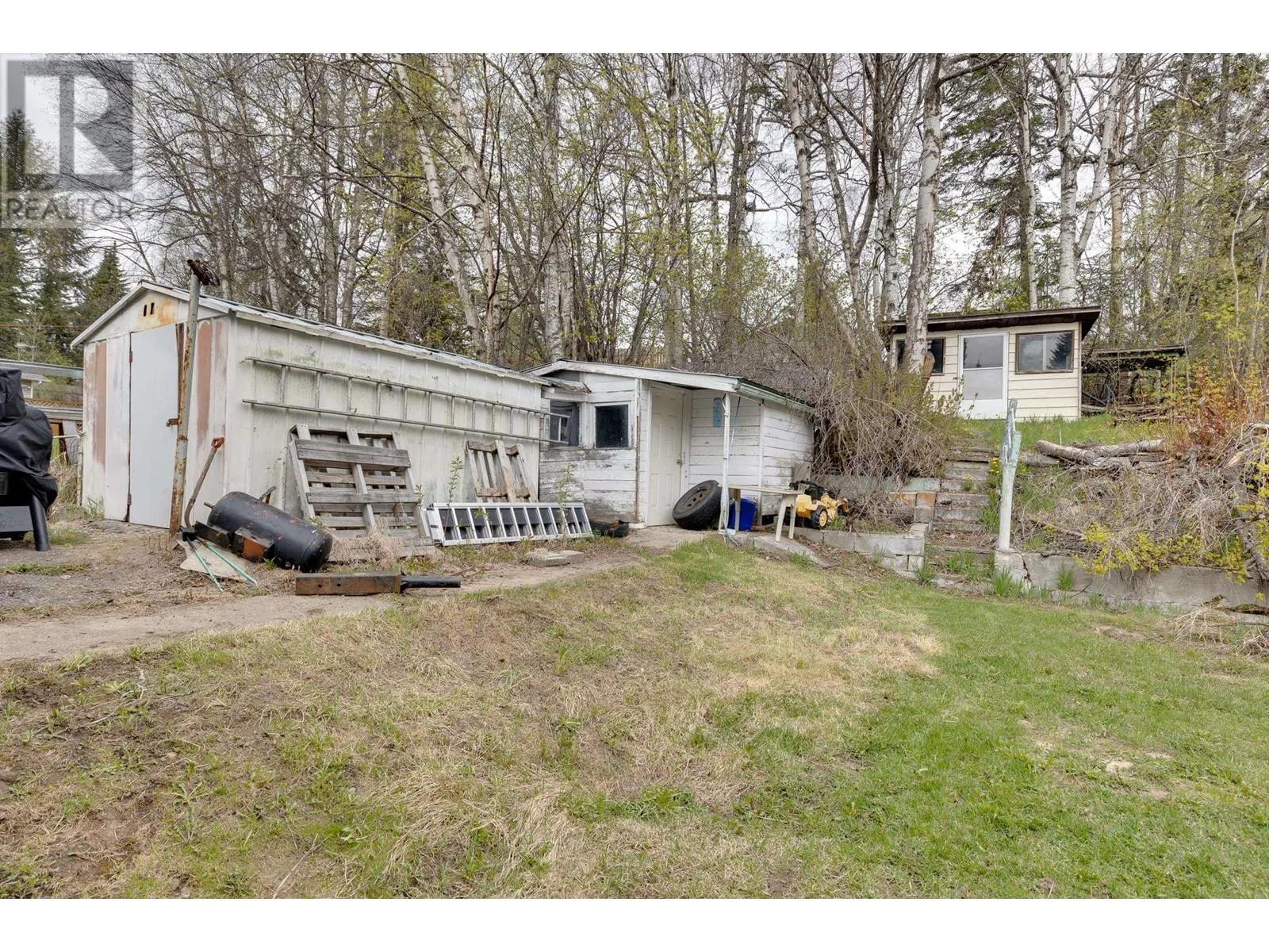 3556 WILLOWDALE DRIVE