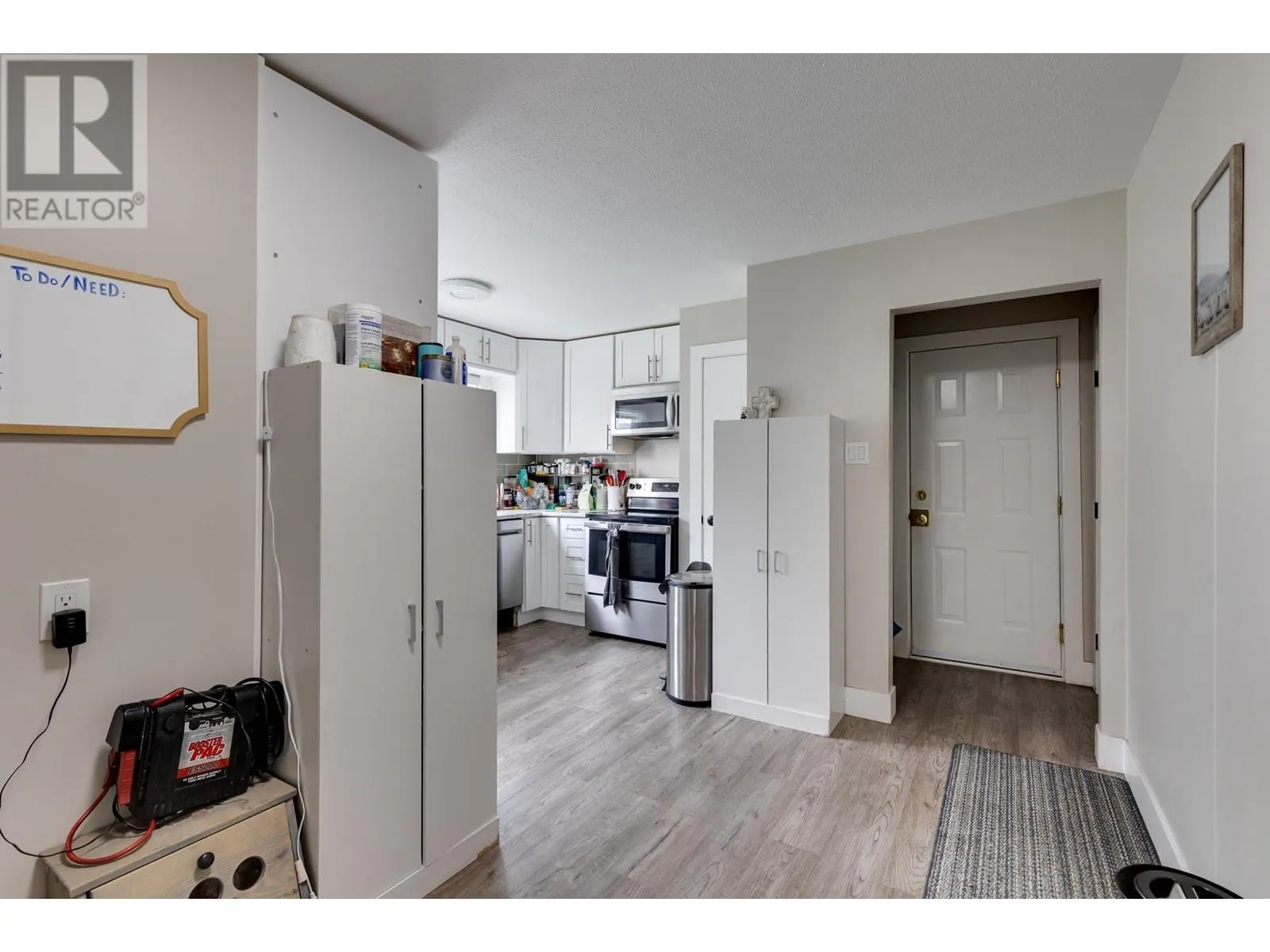 3556 WILLOWDALE DRIVE