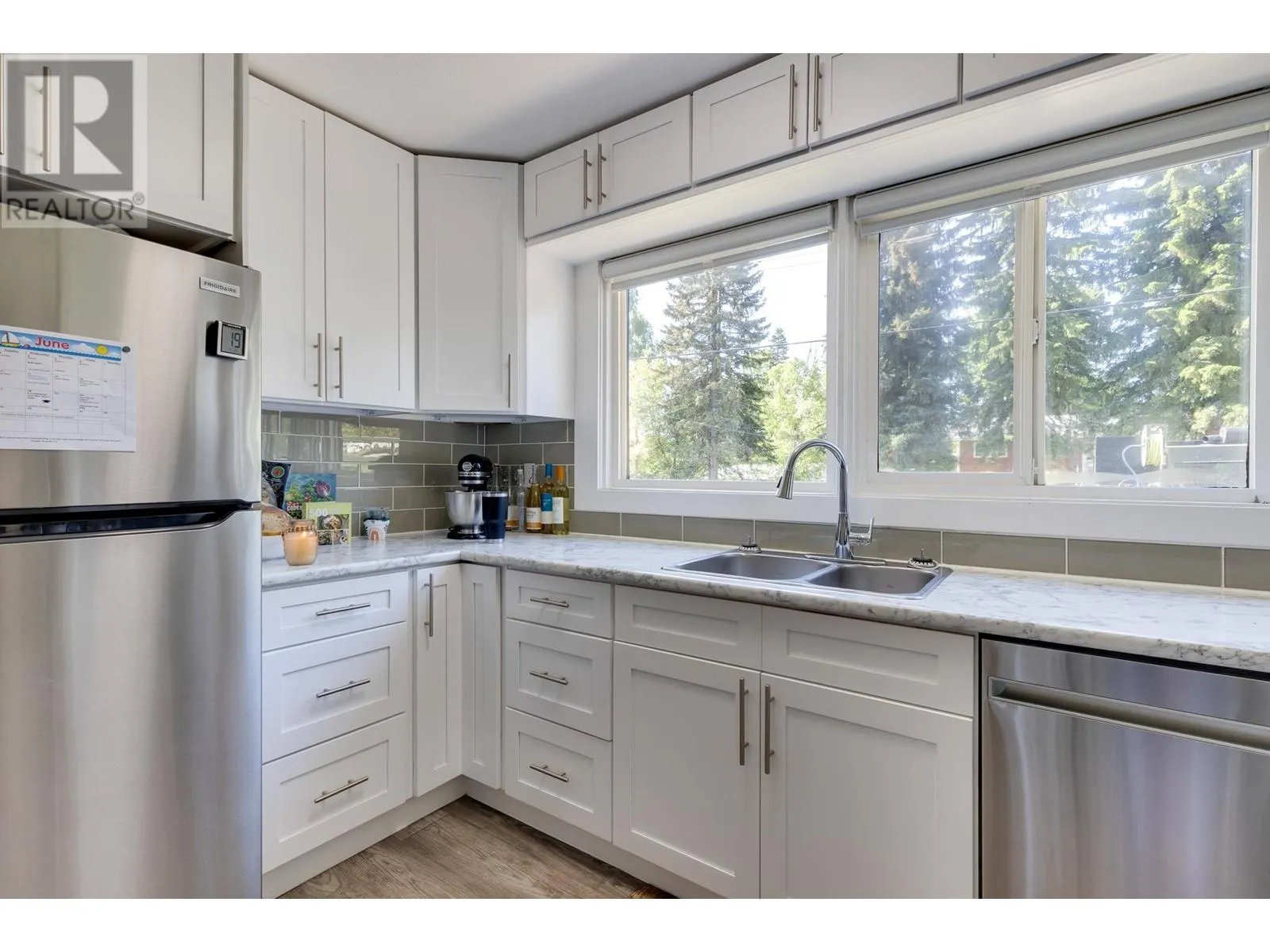 3556 WILLOWDALE DRIVE
