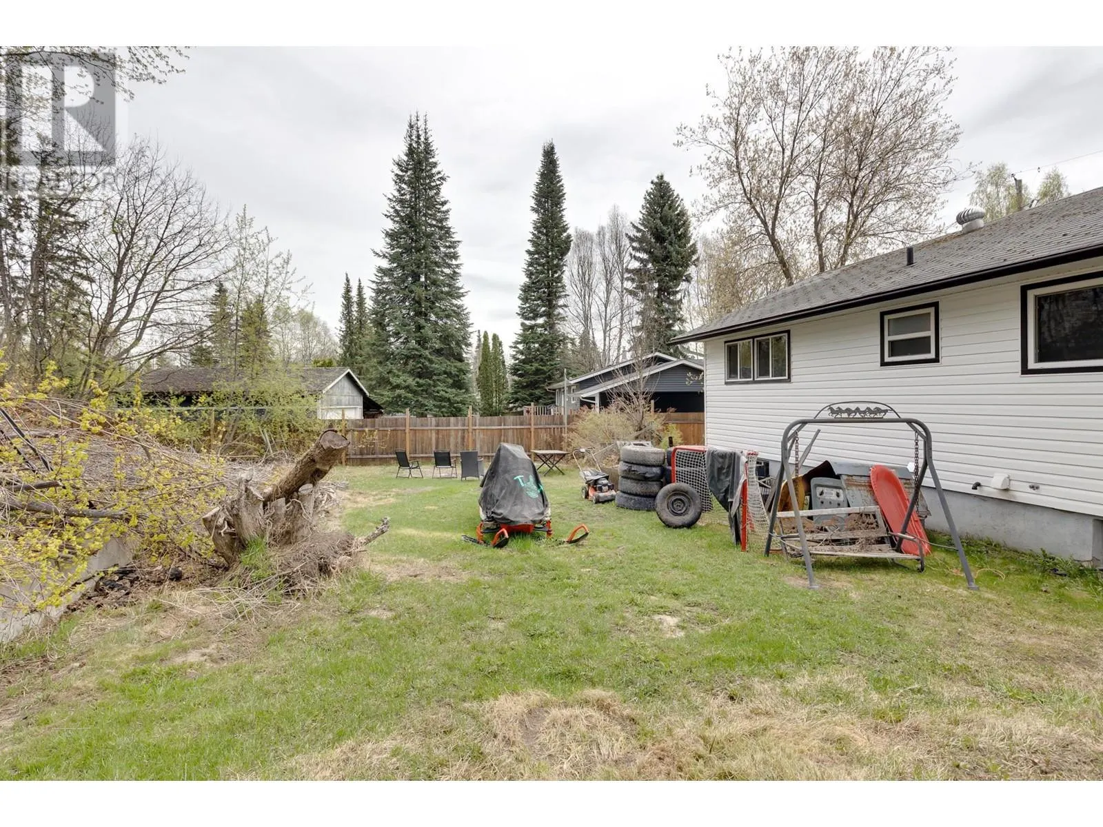 3556 WILLOWDALE DRIVE