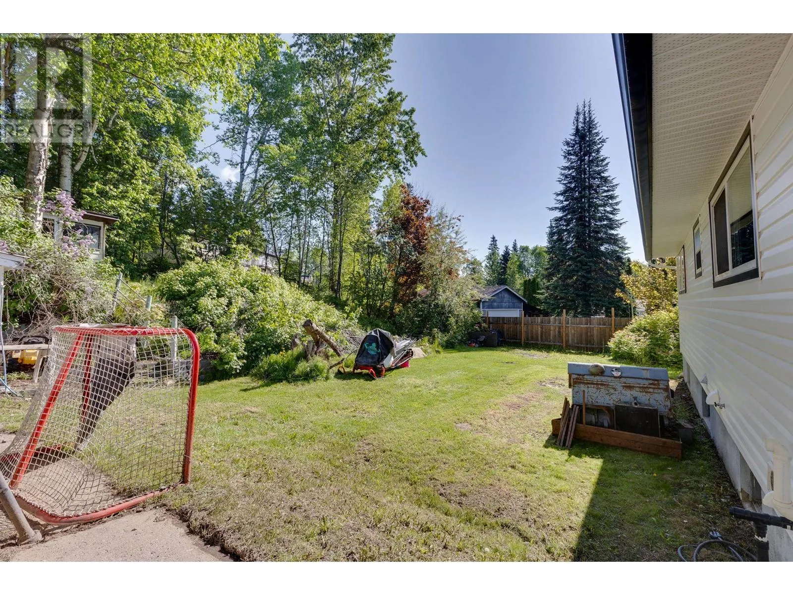 3556 WILLOWDALE DRIVE