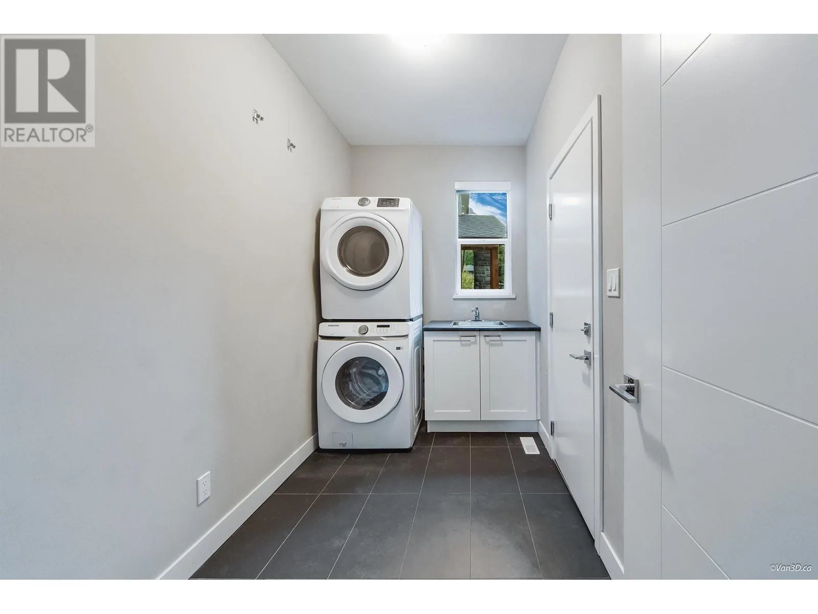39340 FALCON CRESCENT