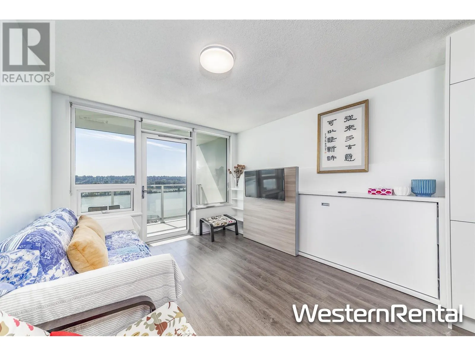 11F 988 QUAYSIDE DRIVE
