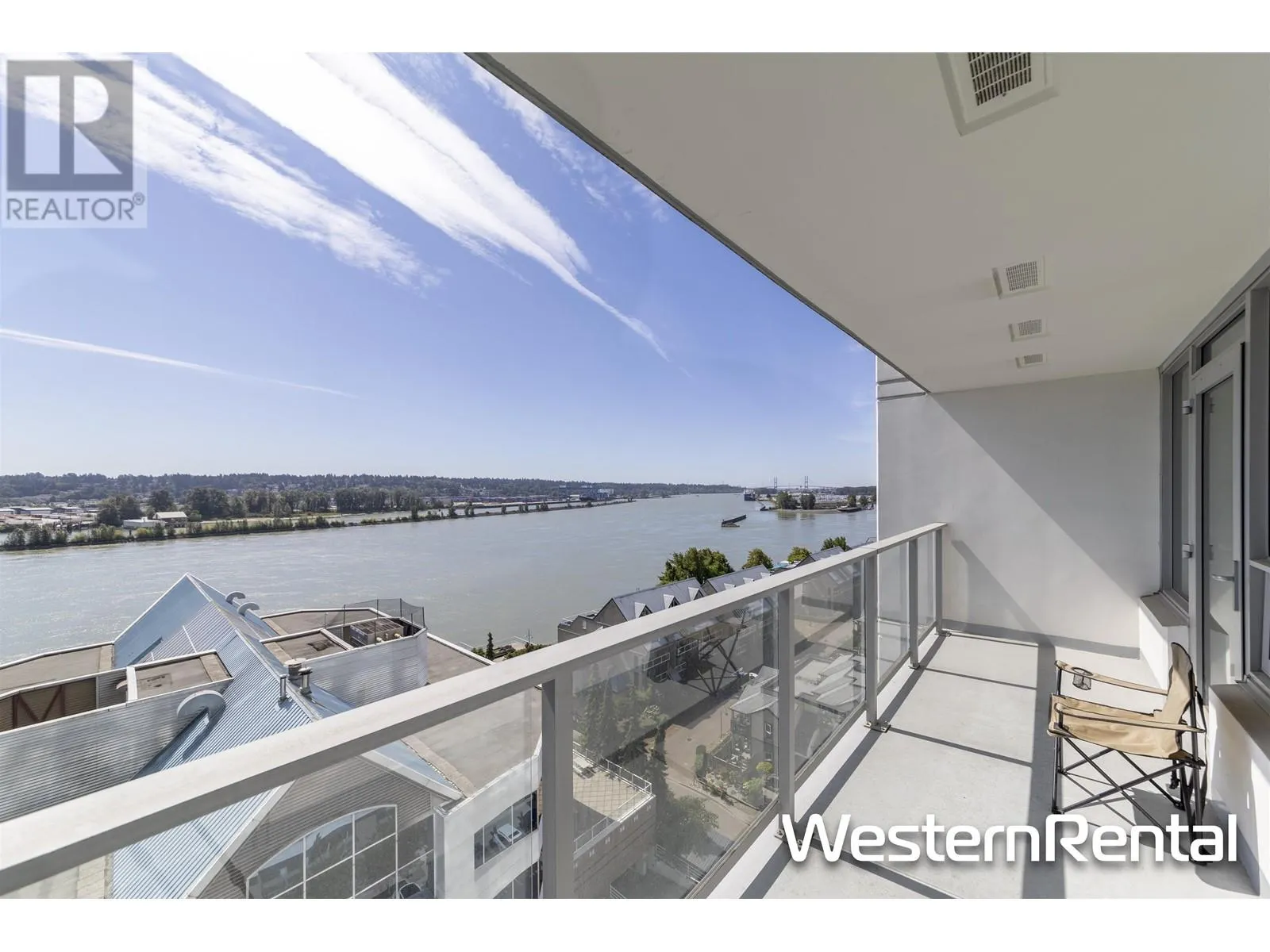 11F 988 QUAYSIDE DRIVE