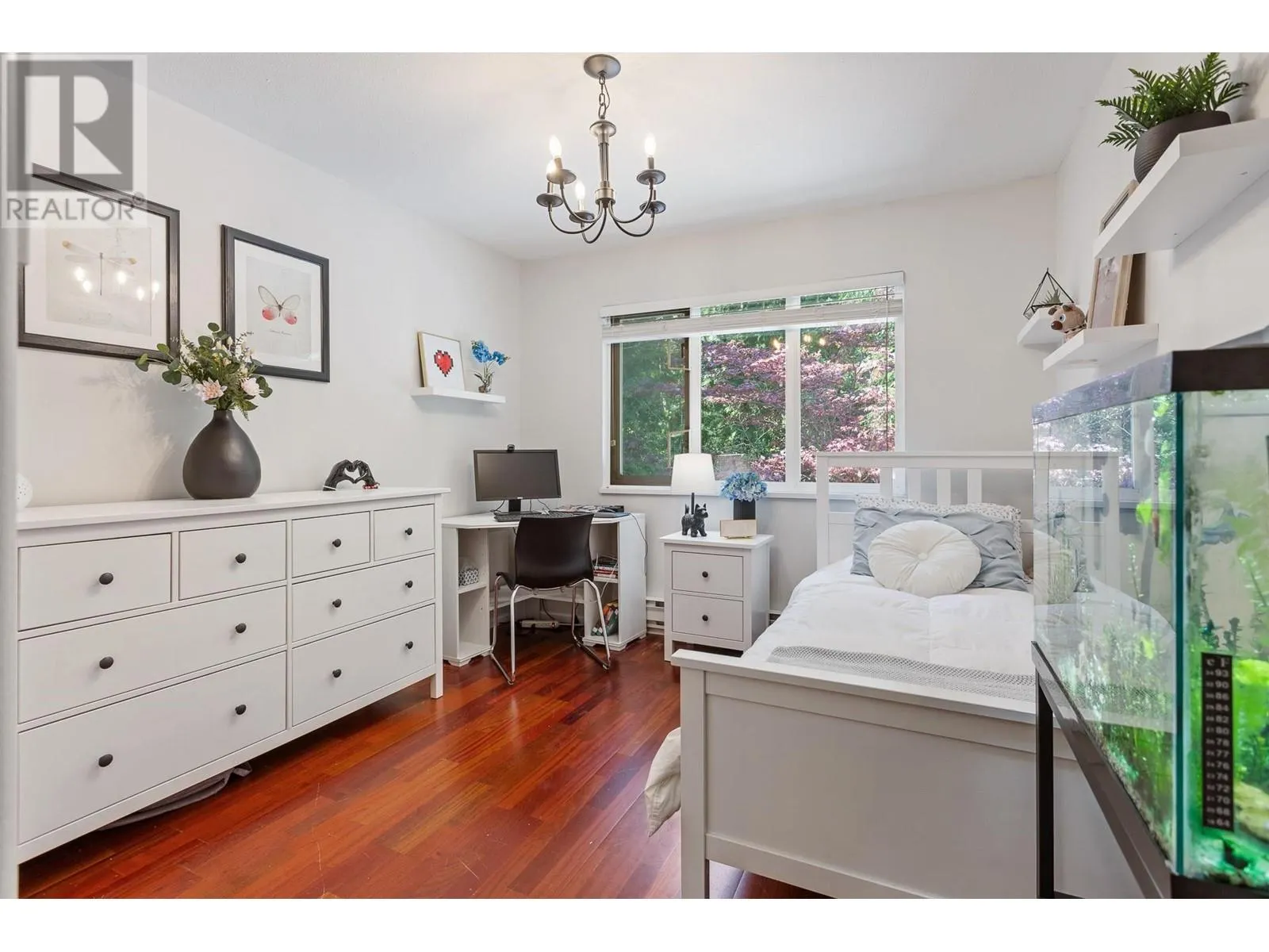 1653 PLATEAU CRESCENT
