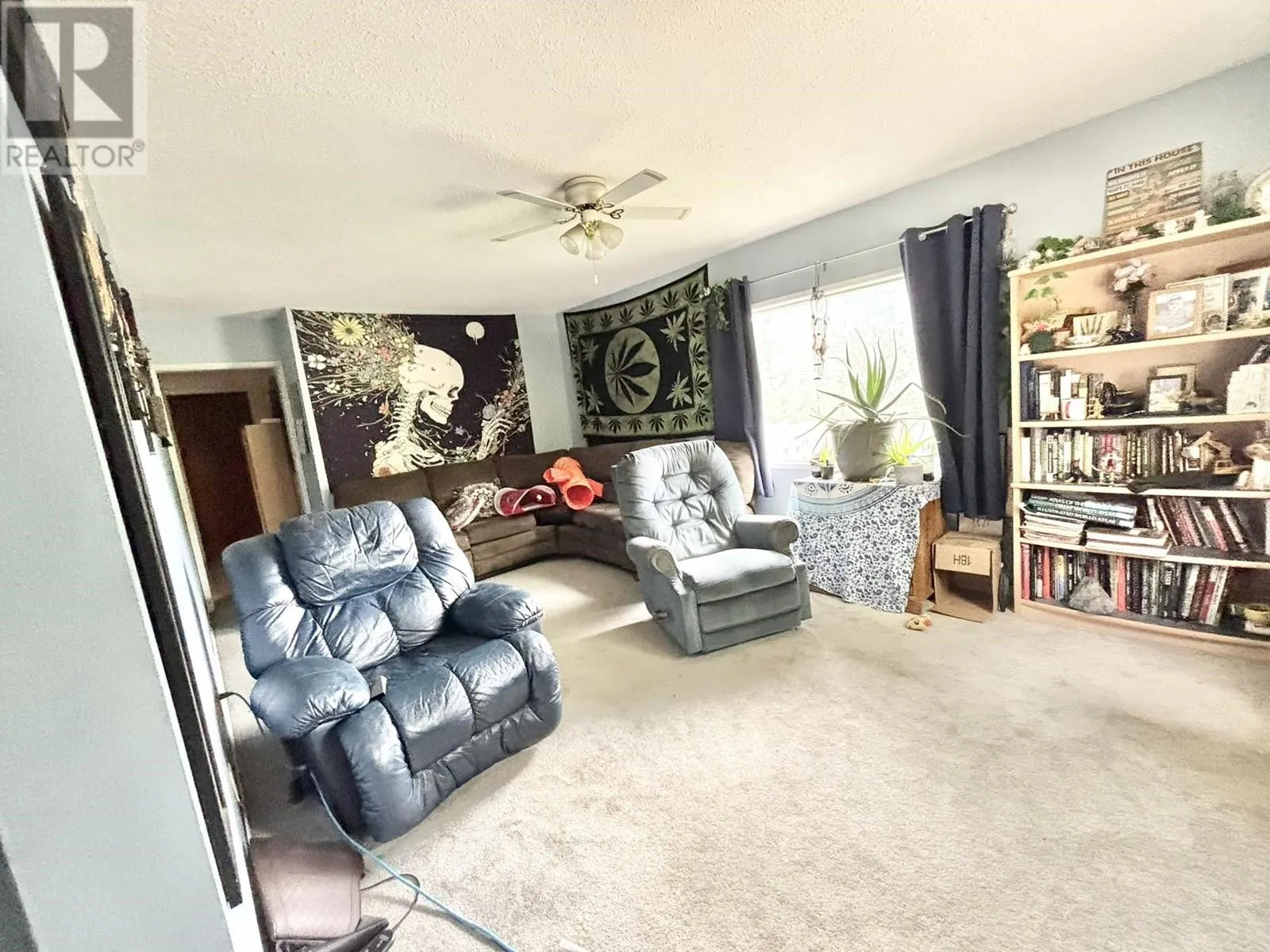 584 LEWIS DRIVE