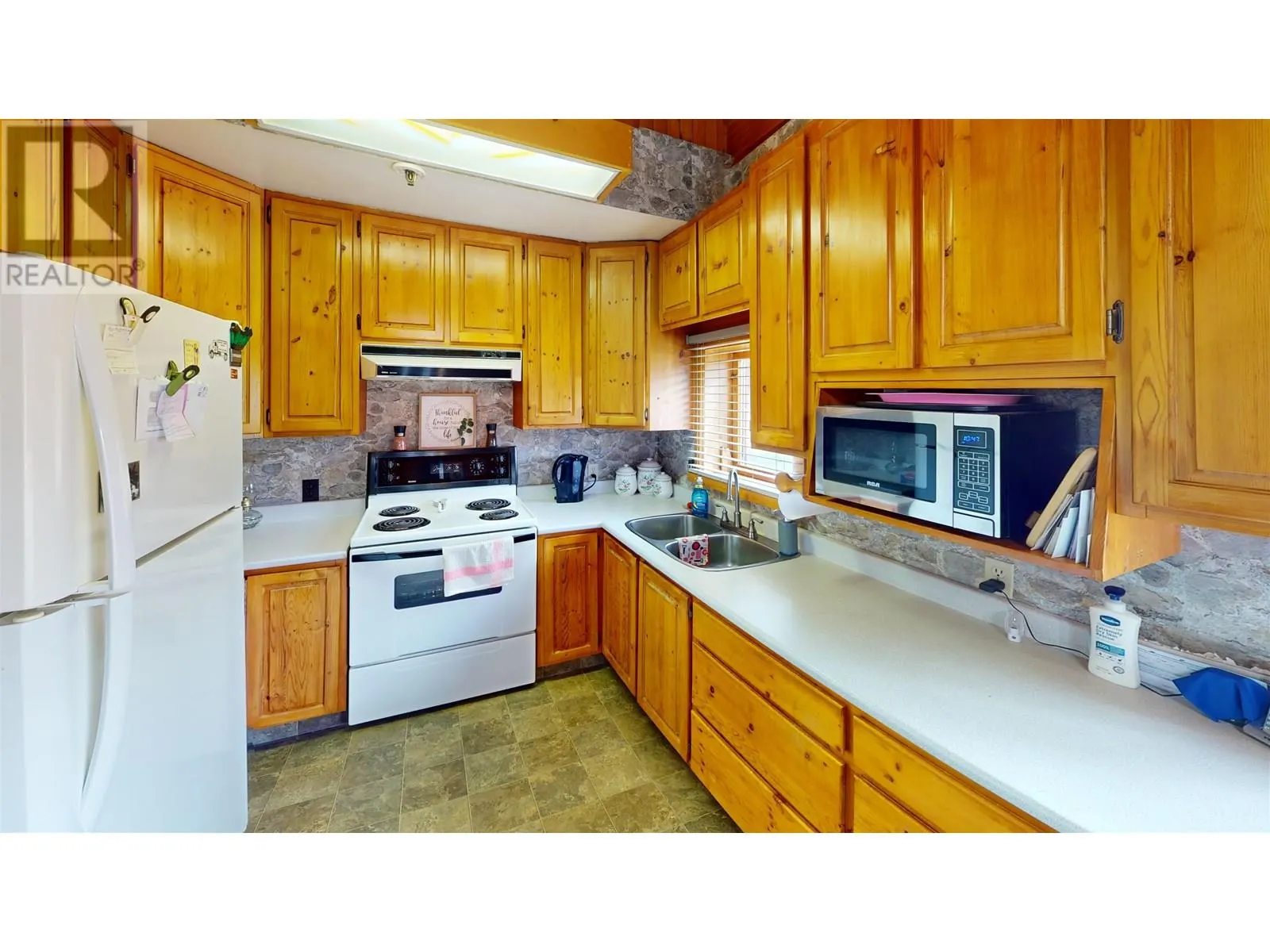 492 YETTA ROAD