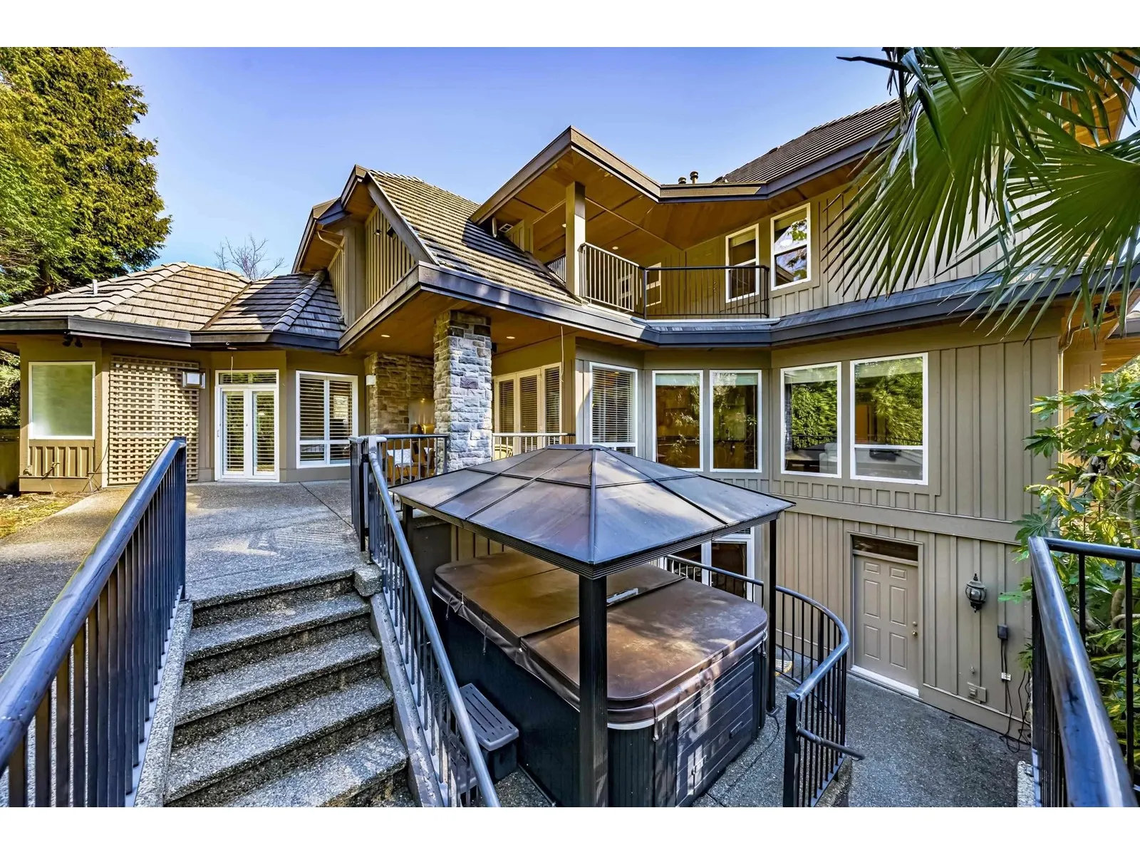 13208 23A AVENUE