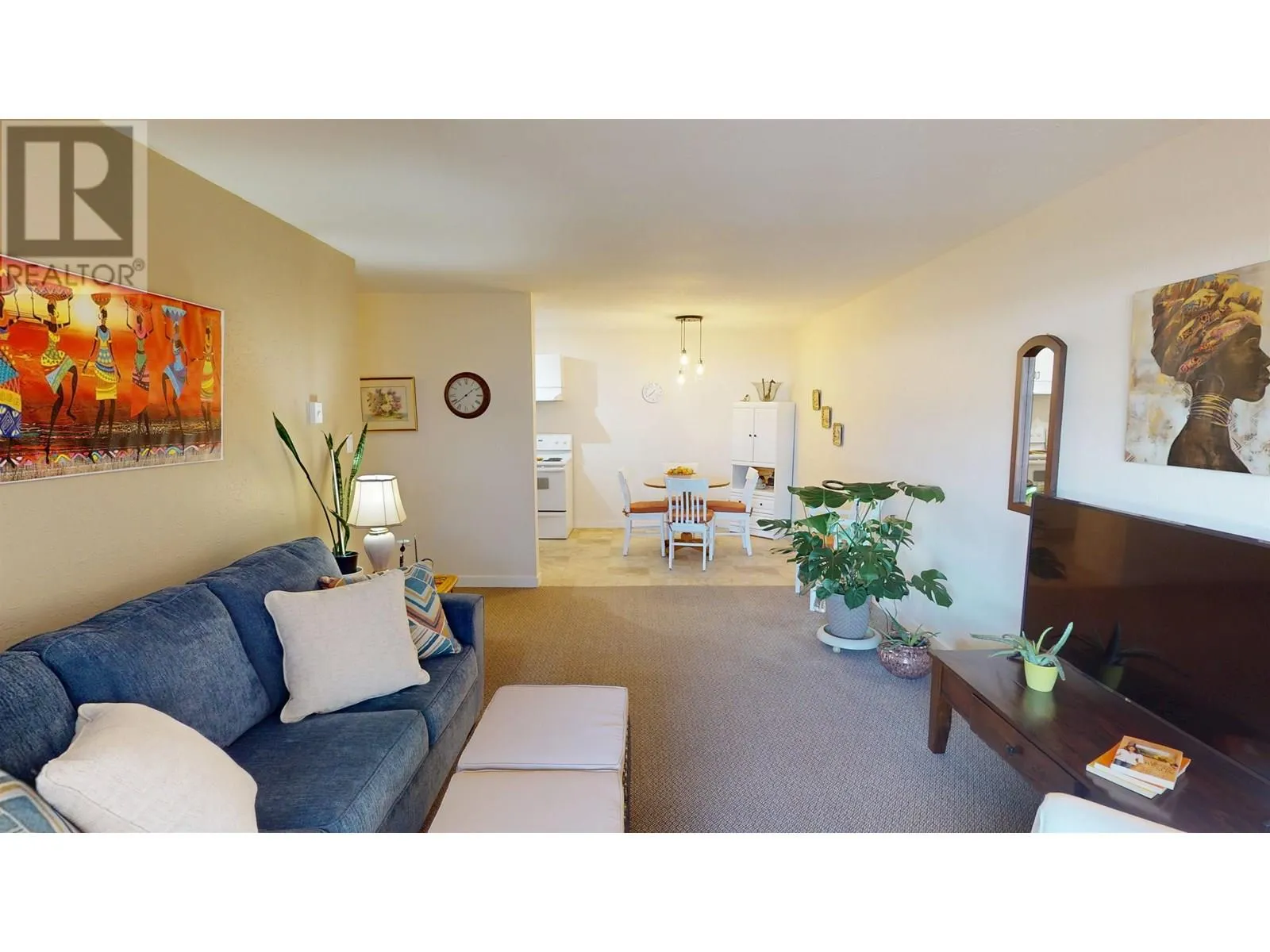 302 398 RODDIS DRIVE