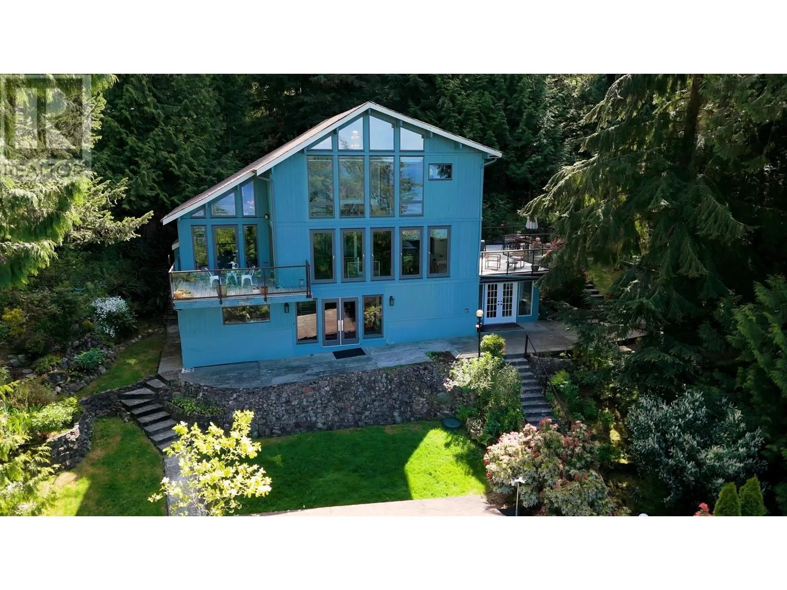 445 MOUNTAIN DRIVE