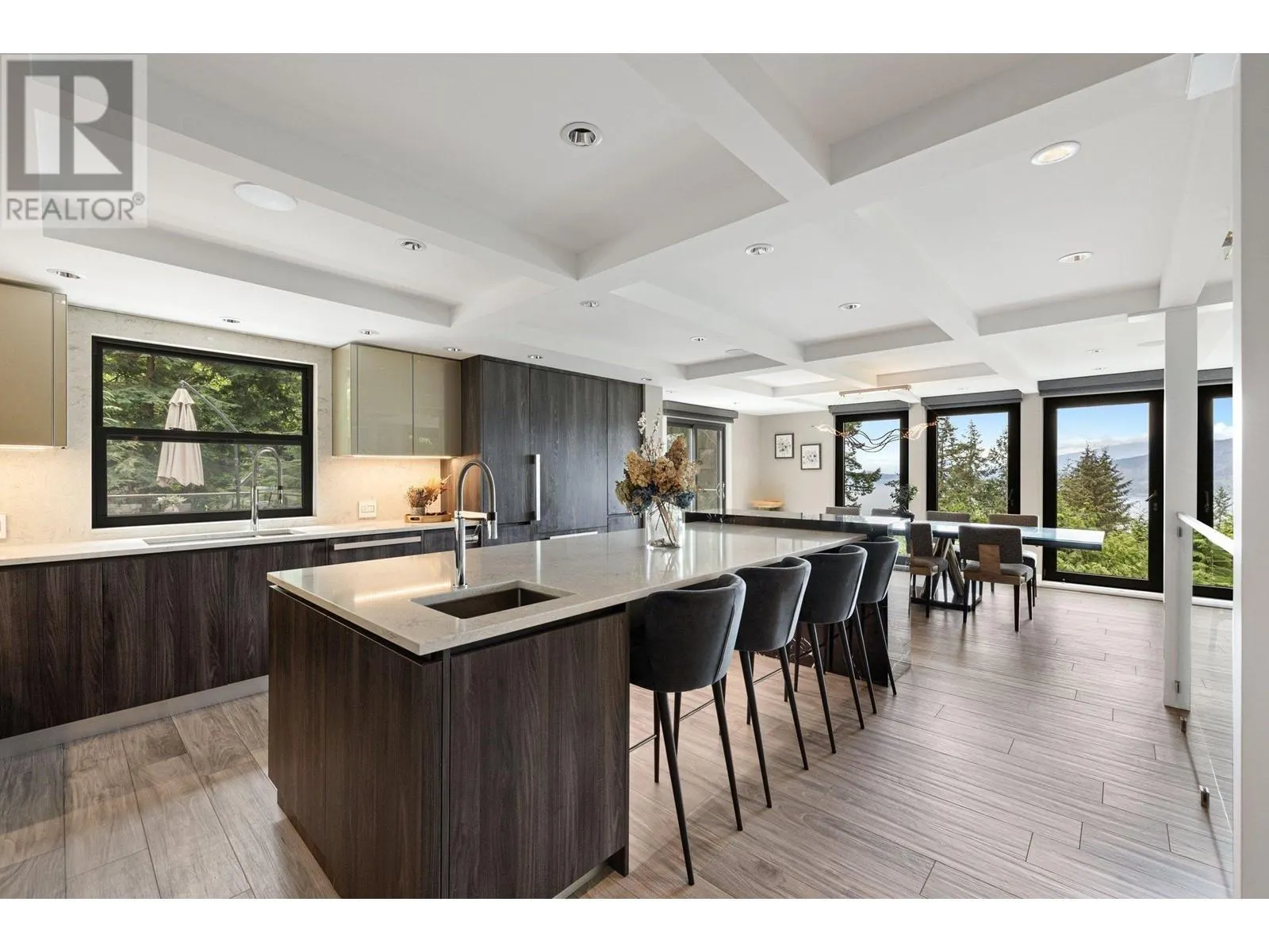 445 MOUNTAIN DRIVE