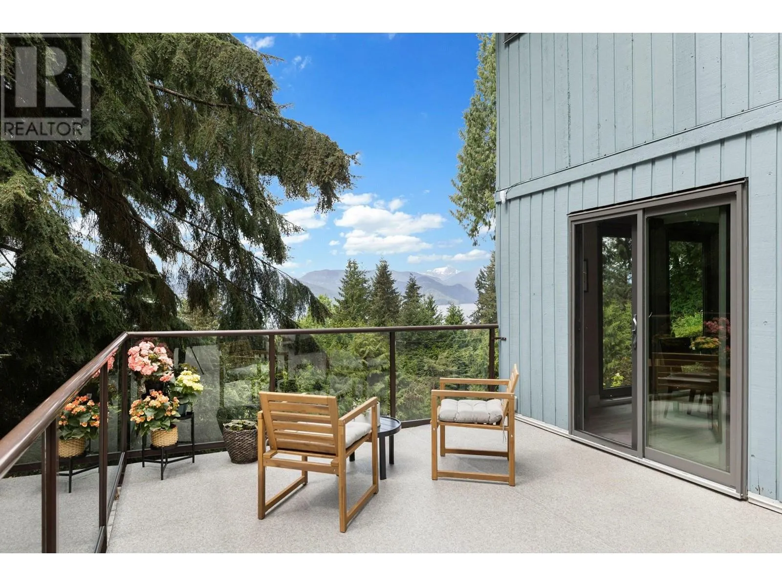 445 MOUNTAIN DRIVE