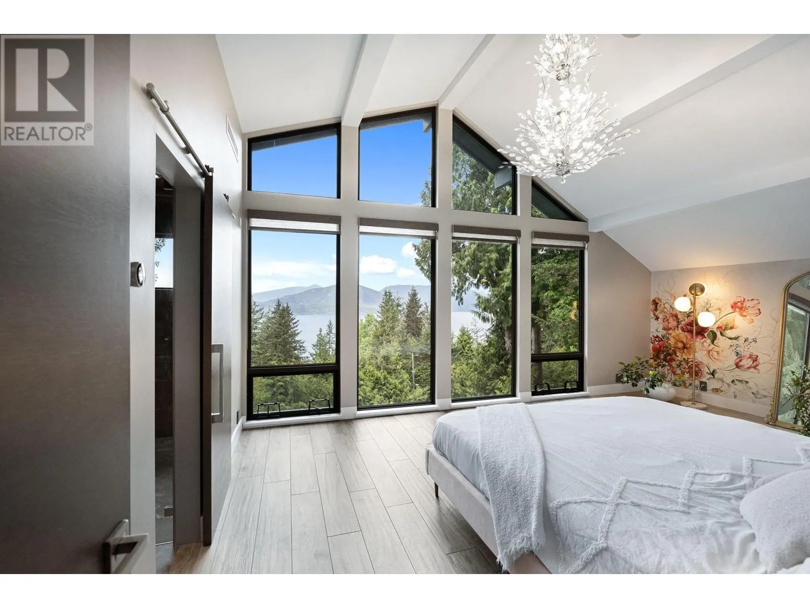 445 MOUNTAIN DRIVE
