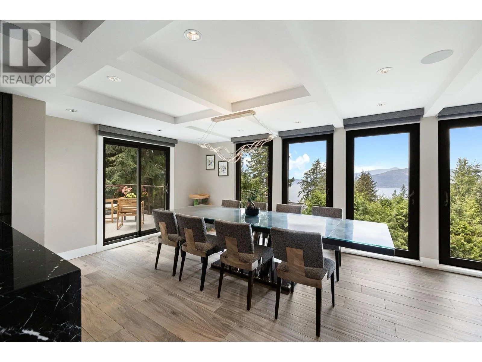 445 MOUNTAIN DRIVE