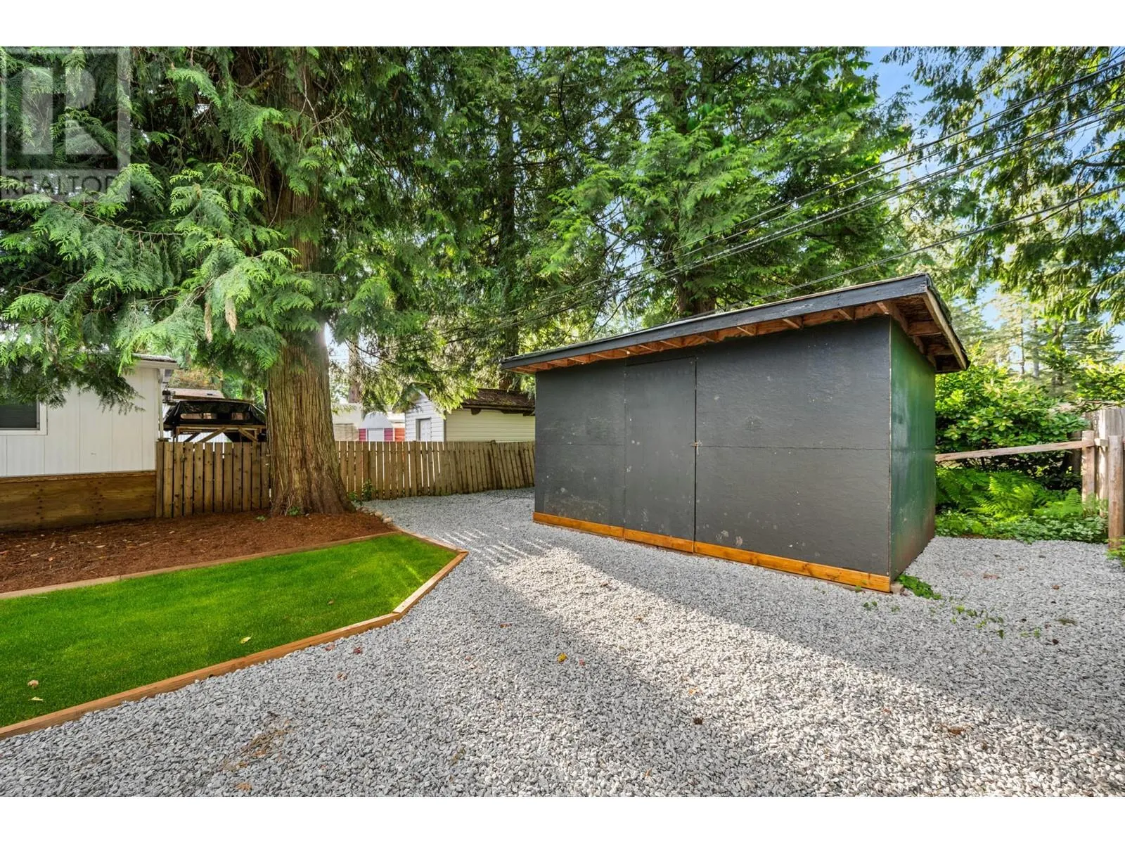 33 23325 CALVIN CRESCENT
