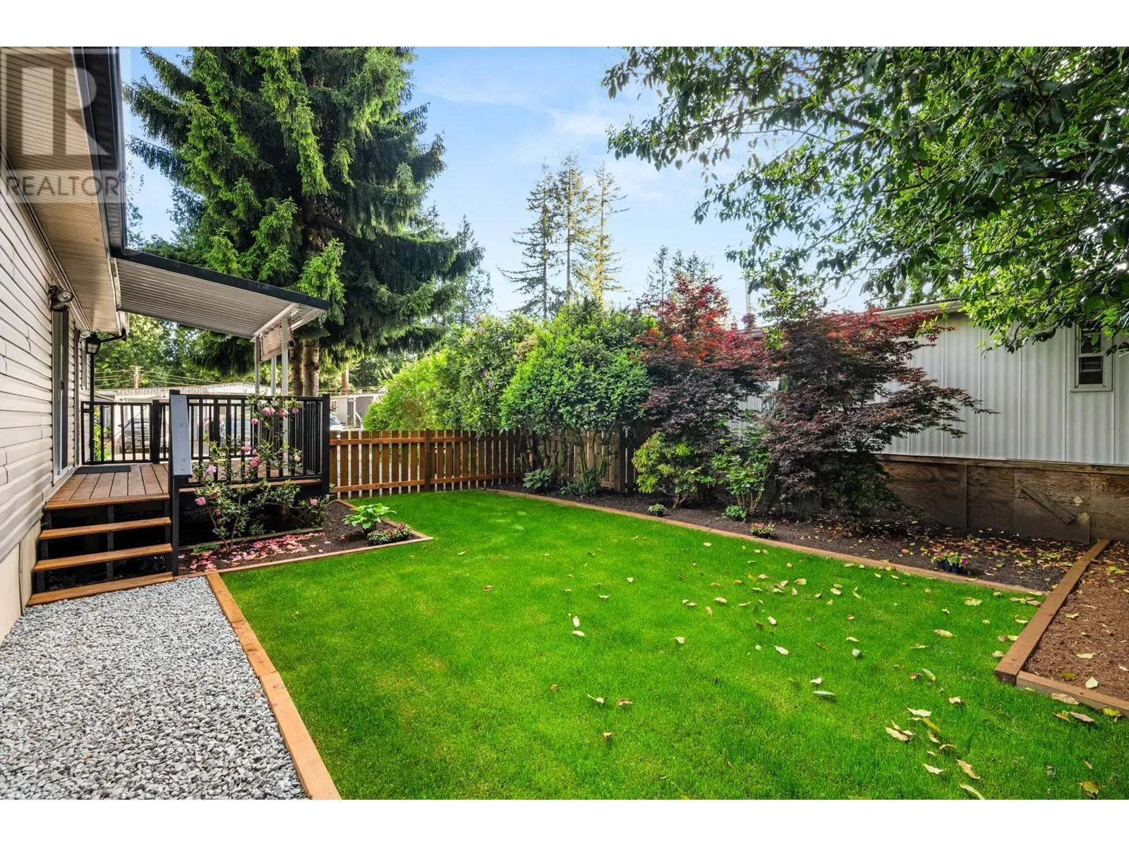 33 23325 CALVIN CRESCENT