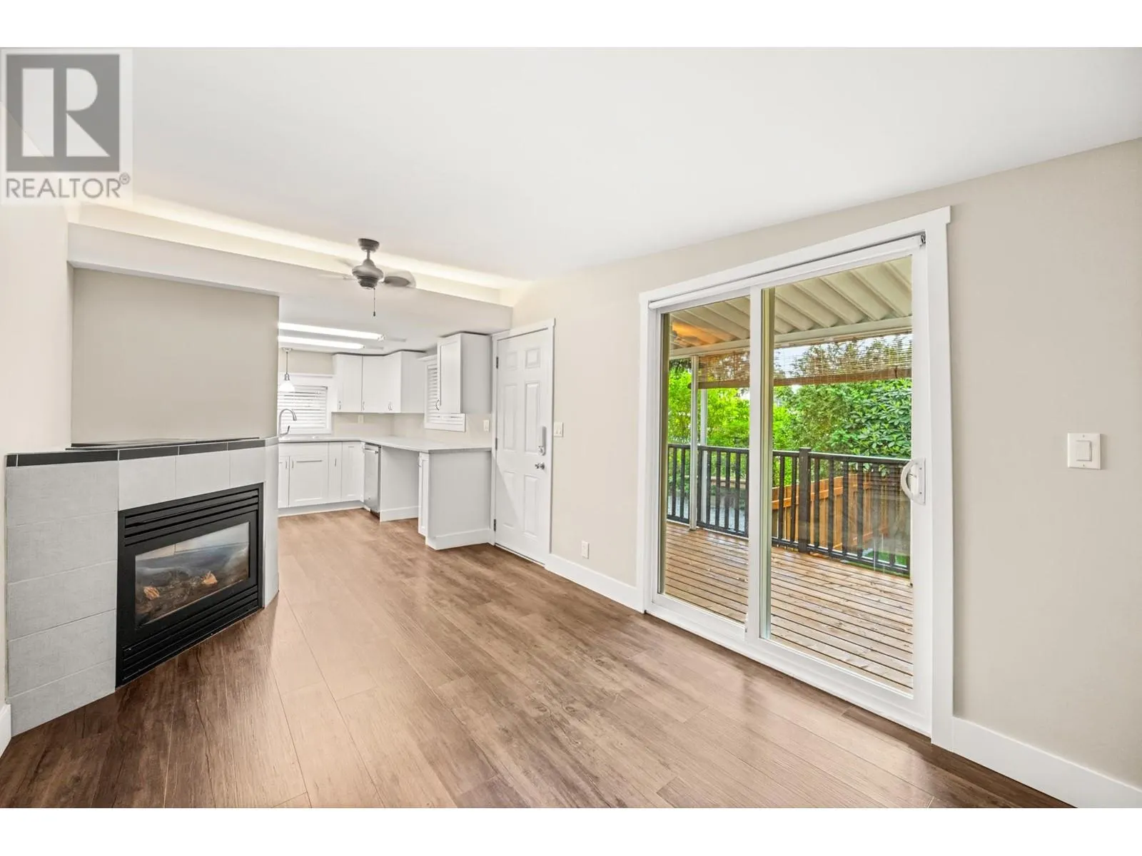 33 23325 CALVIN CRESCENT