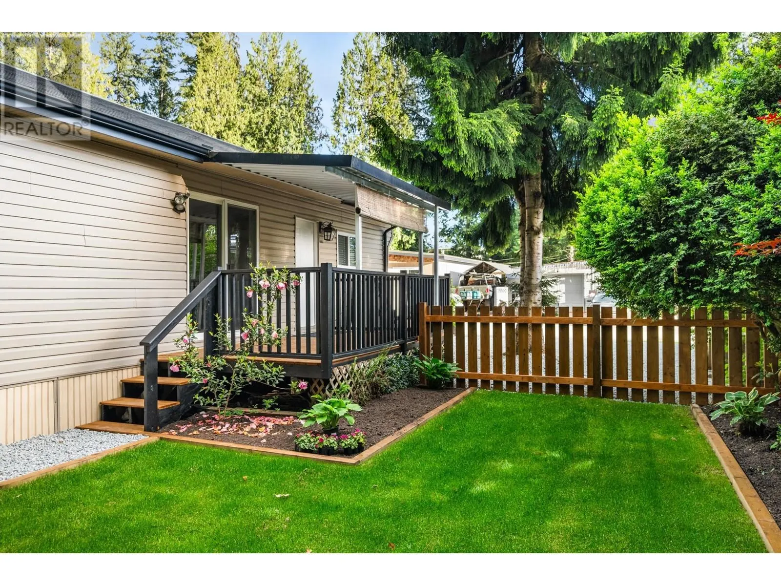33 23325 CALVIN CRESCENT