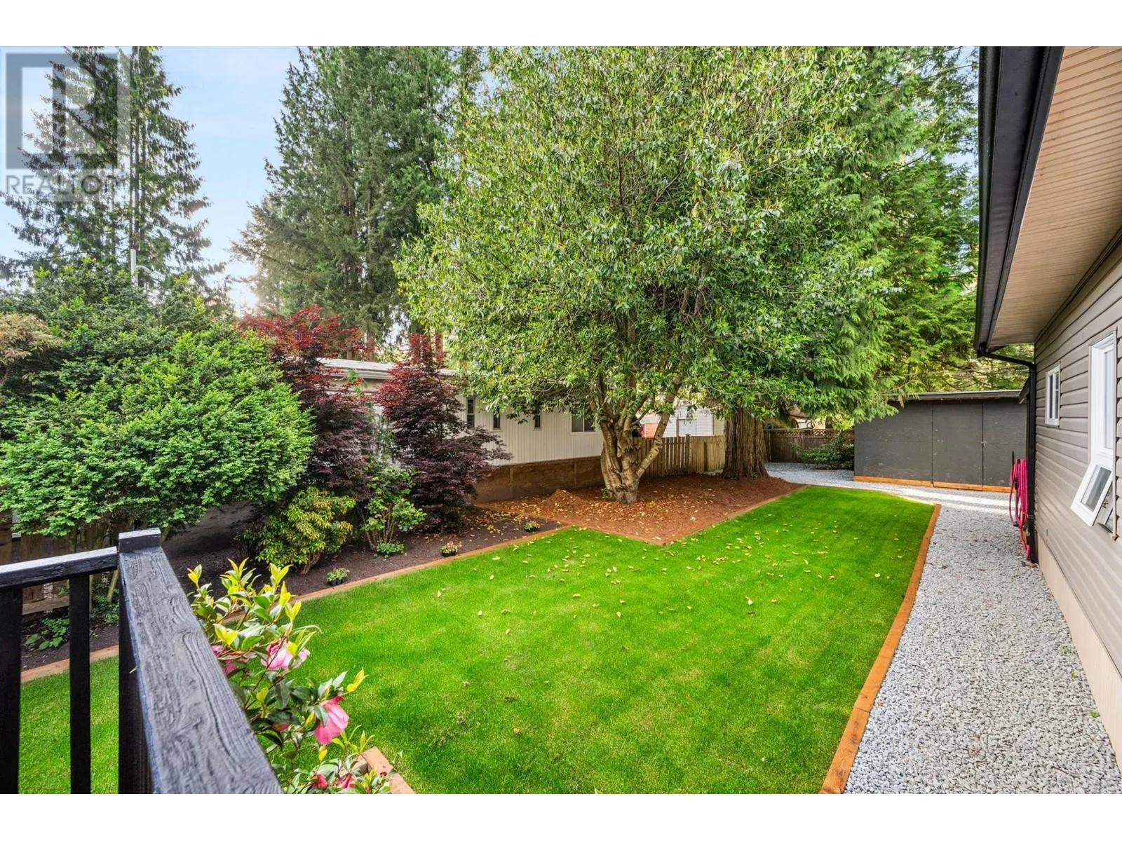 33 23325 CALVIN CRESCENT